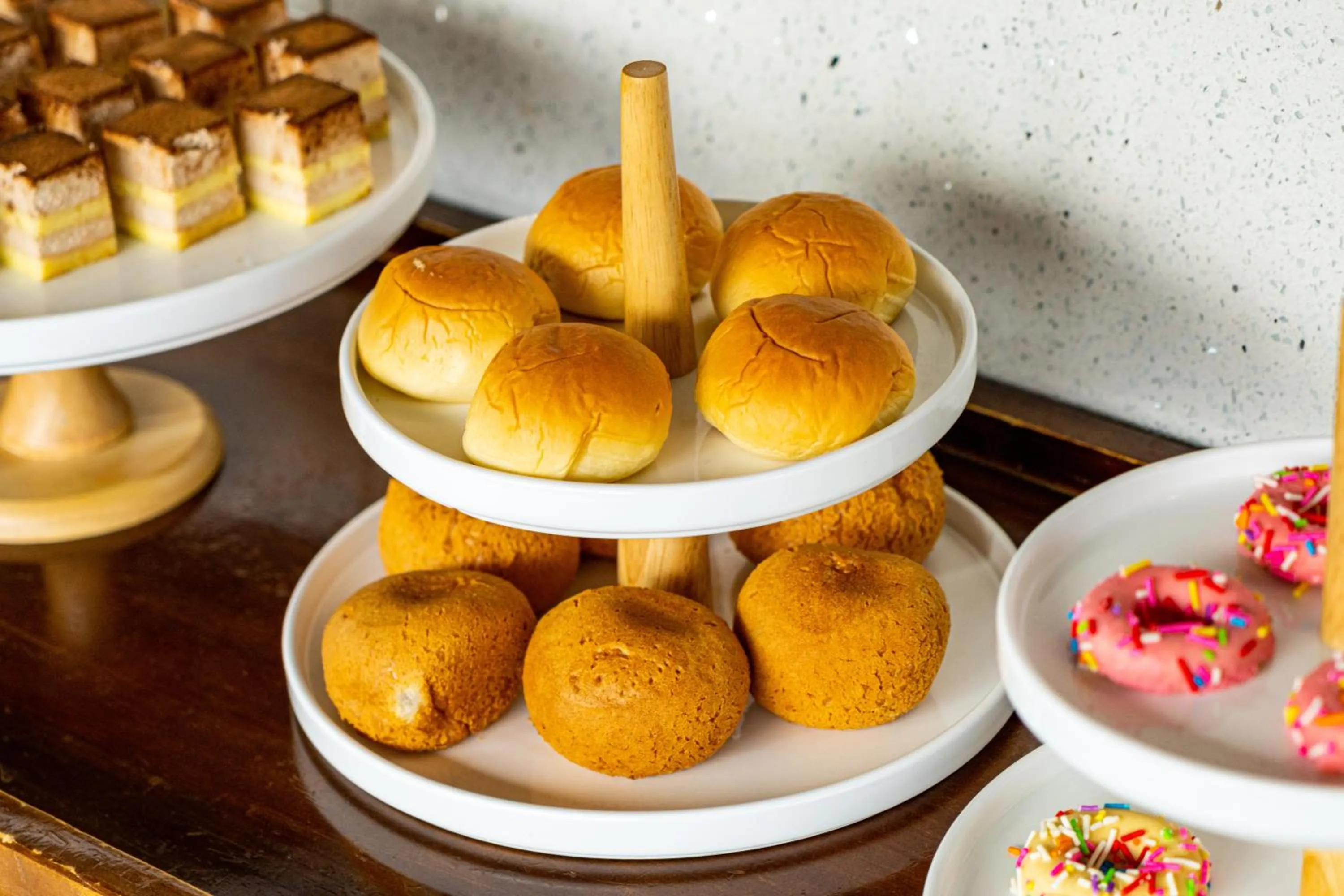 Breakfast in Wuyu Hotel - Chongqing Jiangbei Airport & Light Rail