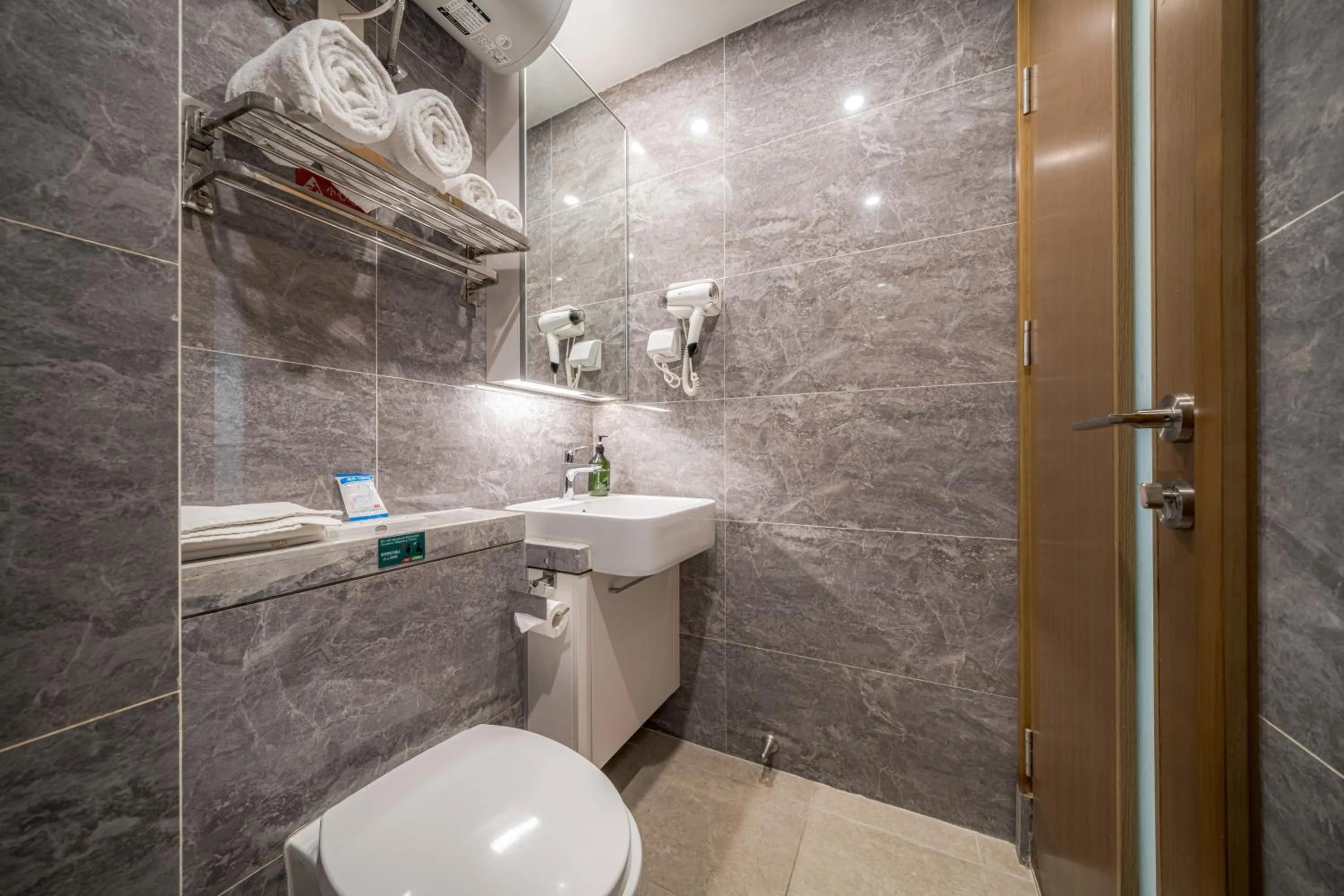 Toilet in Gepai Executive Apartment - Shenzhen Futian Convention and Exhibition Center