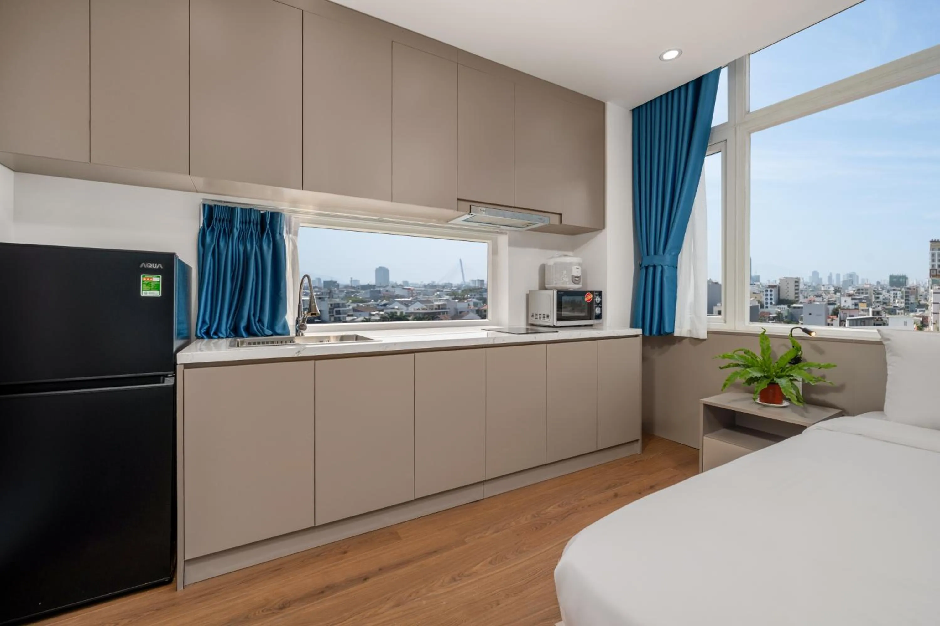 stove, Bed in Fansipan Da Nang Hotel