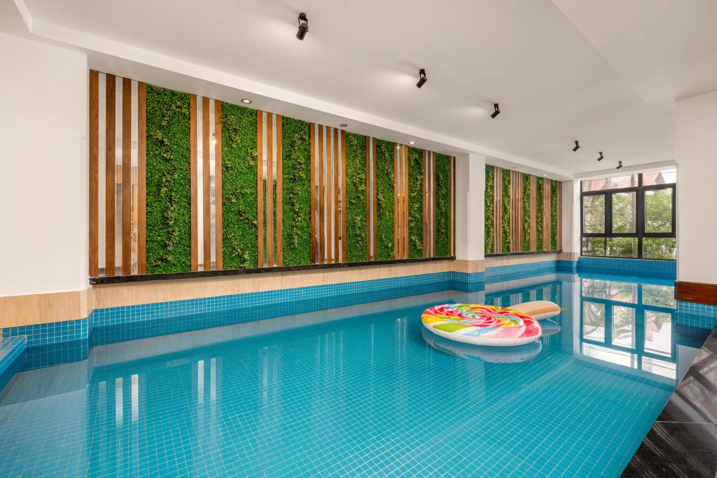 Swimming pool in Fansipan Da Nang Hotel