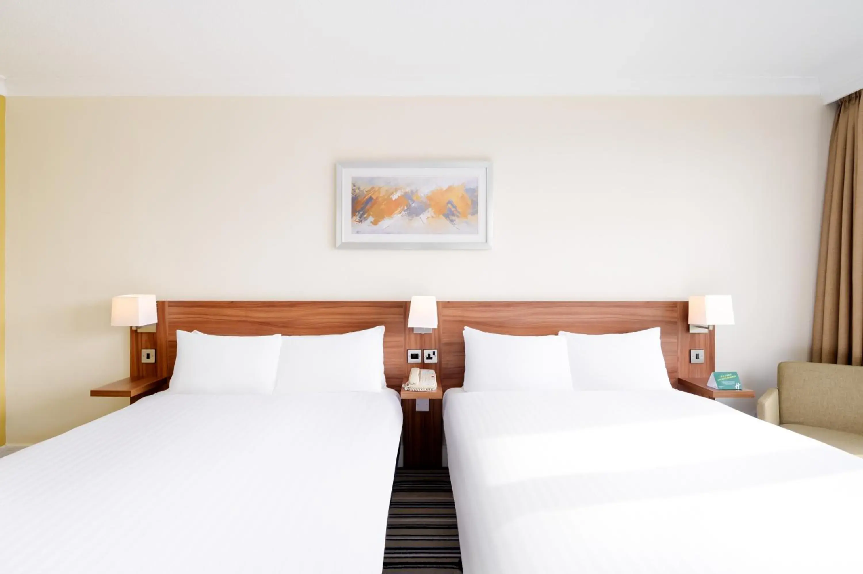 Standard Double Room with Two Double Beds in Holiday Inn Leeds Brighouse by IHG Standard Double Room with Two Double Beds in Holiday Inn Leeds Brighouse by IHG