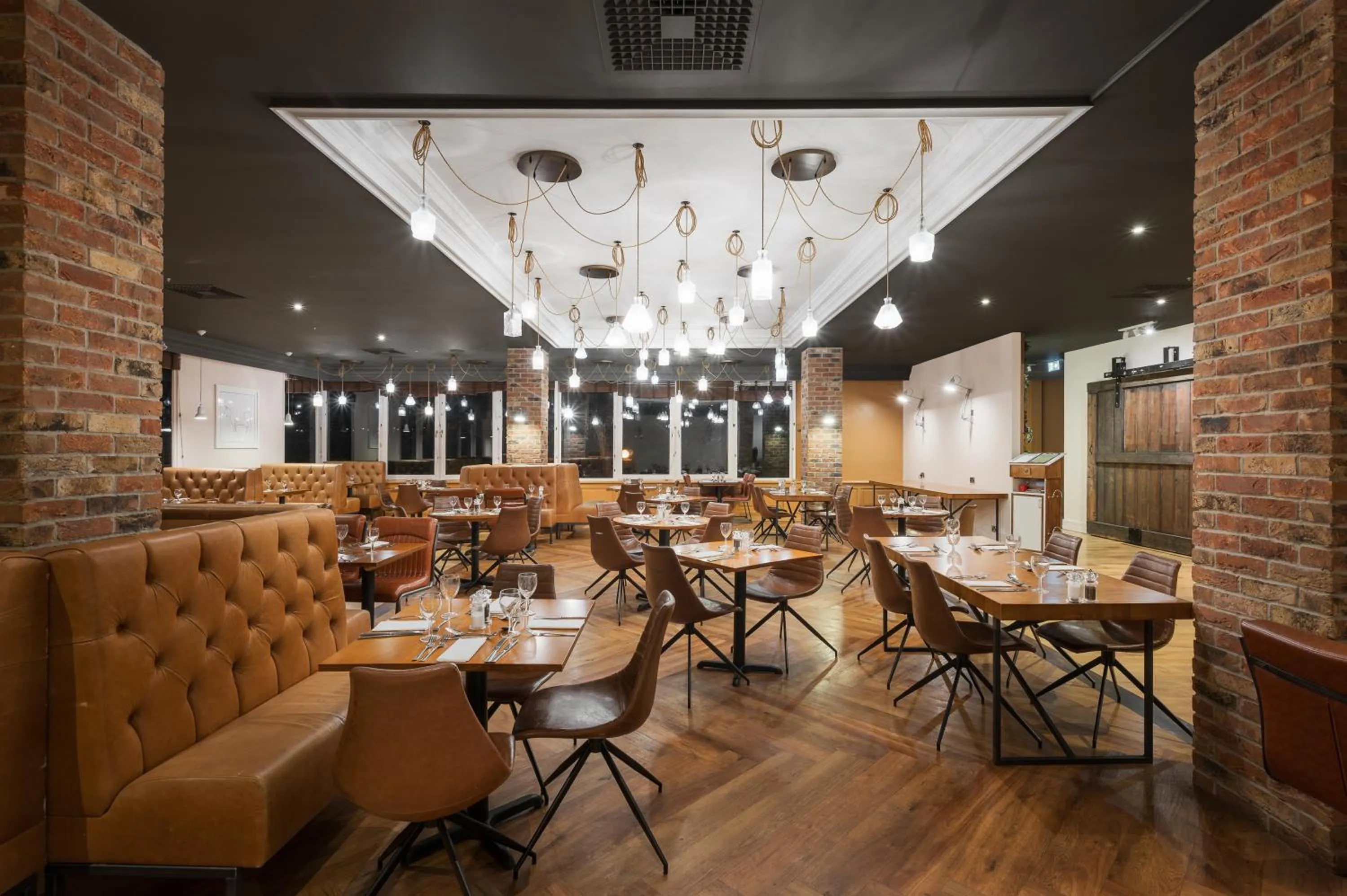 Restaurant/places to eat in Holiday Inn Leeds Brighouse by IHG