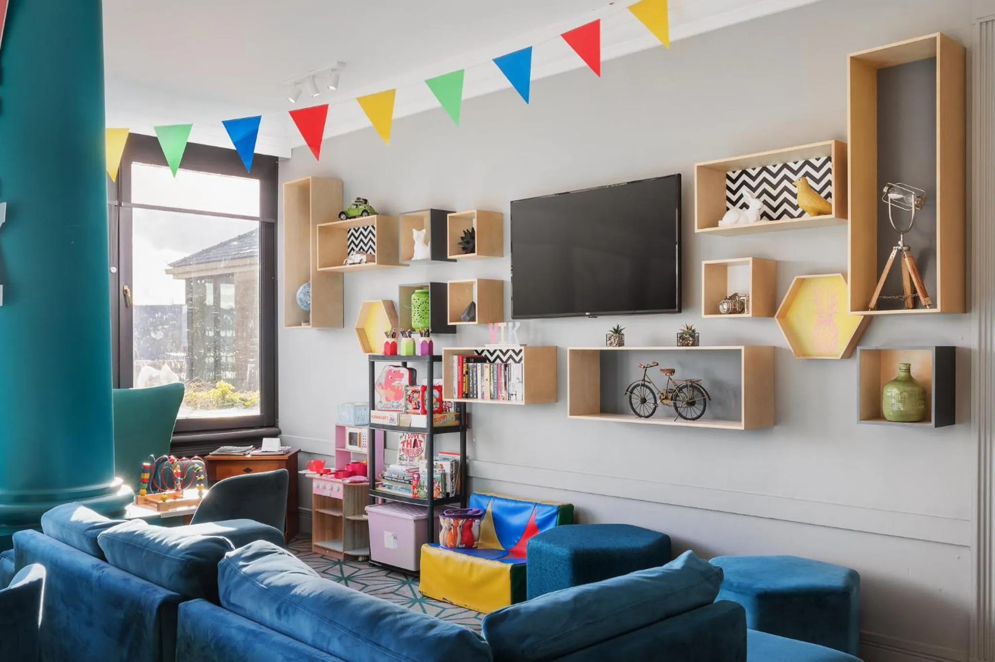 Area and facilities in Holiday Inn Leeds Brighouse by IHG