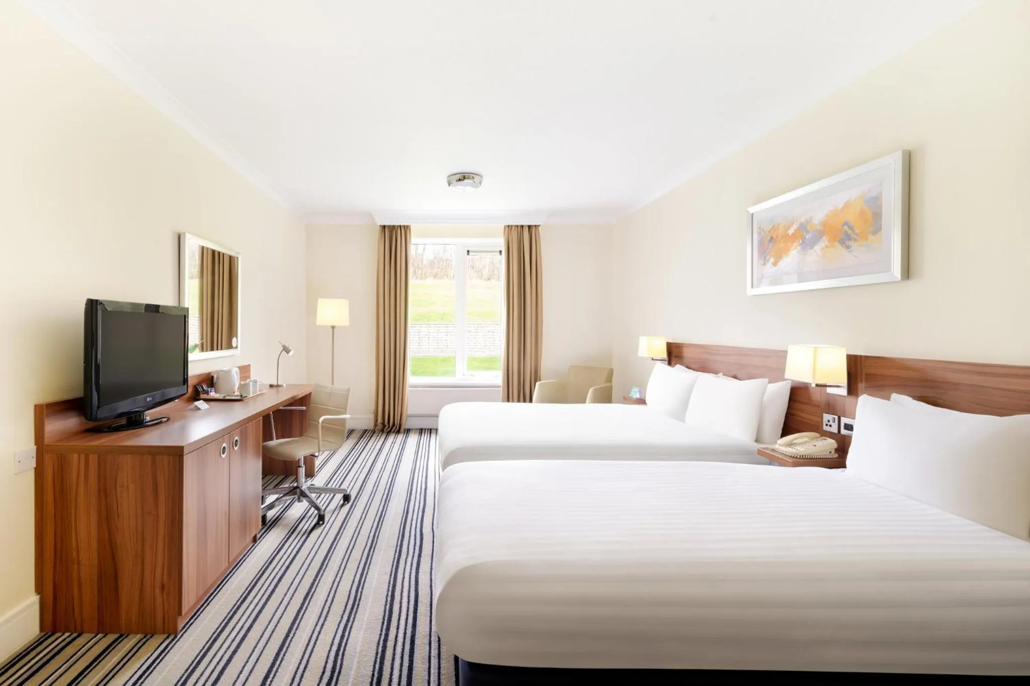Photo of the whole room, Bed in Holiday Inn Leeds Brighouse by IHG