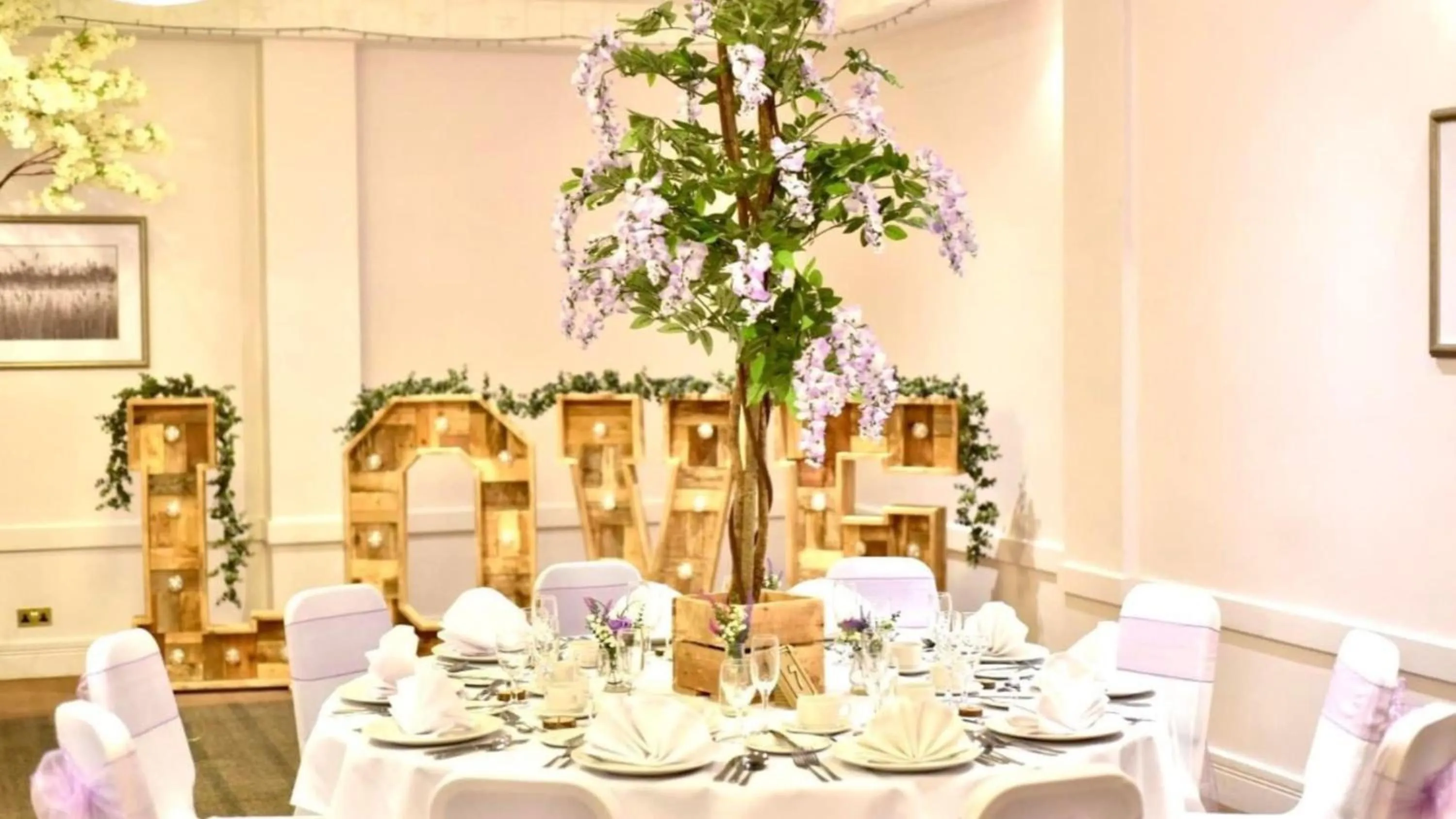 Meeting/conference room in Holiday Inn Leeds Brighouse by IHG