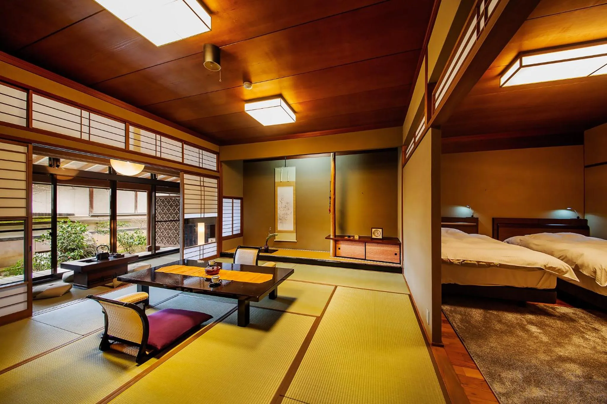 Bed in Ryoutei Ryokan Yasui