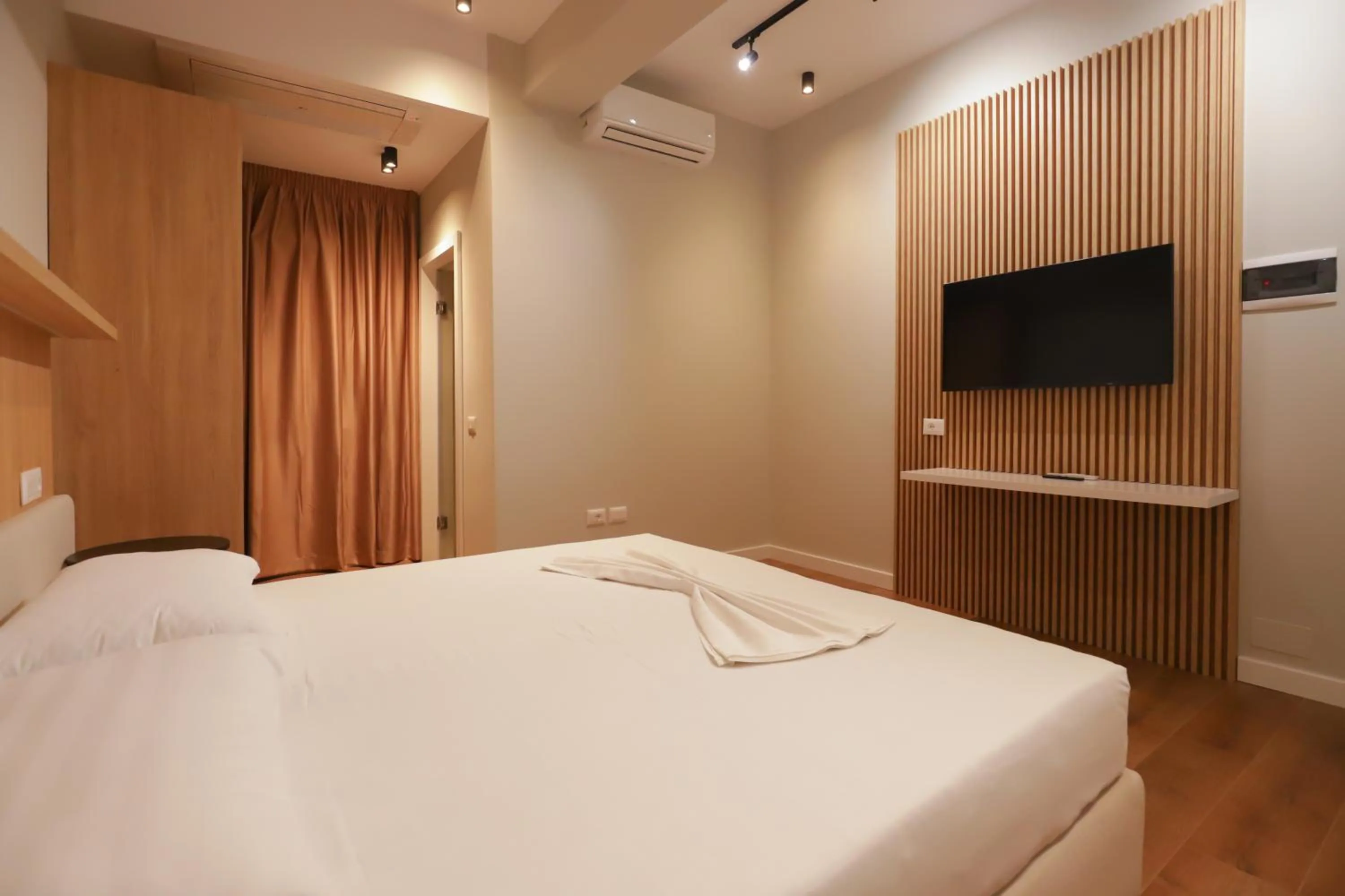 Bed in Hotel Relax City Center