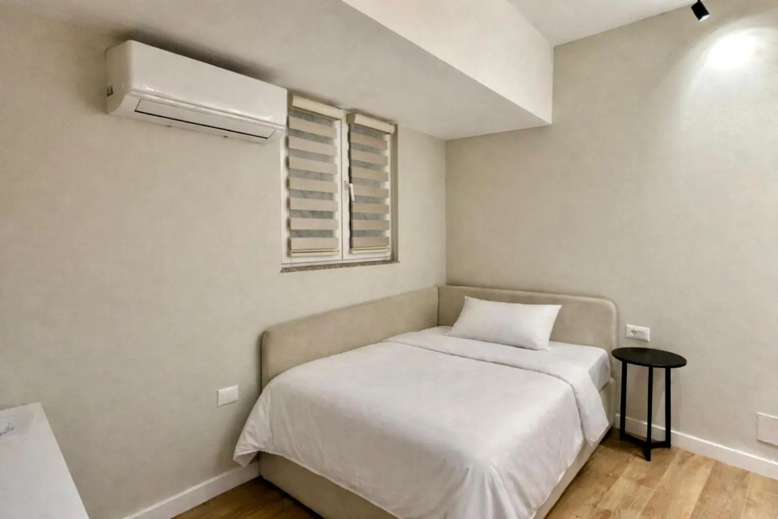 Bed in Hotel Relax City Center