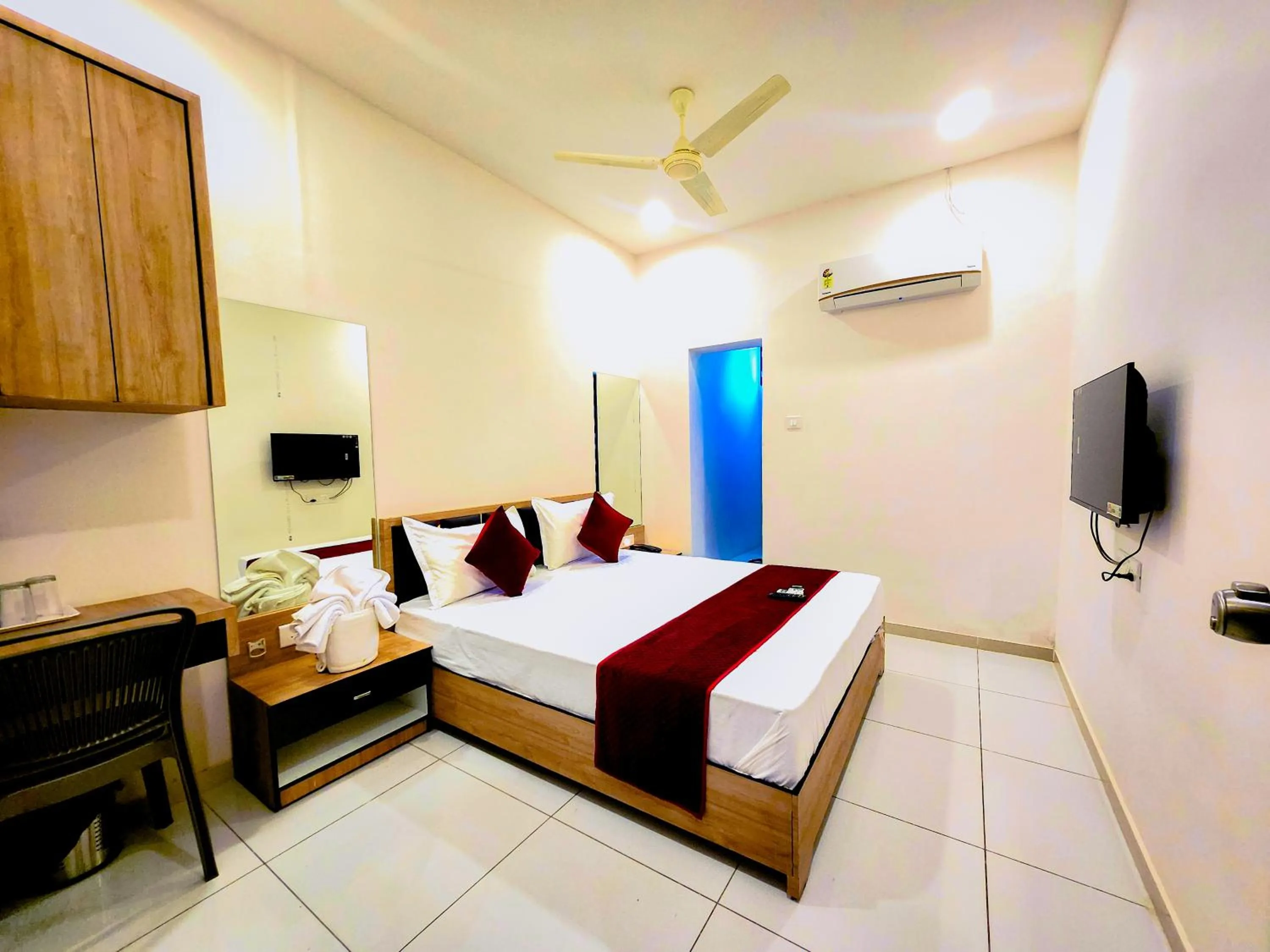 Bed in Hotel Near Me, Rajkot