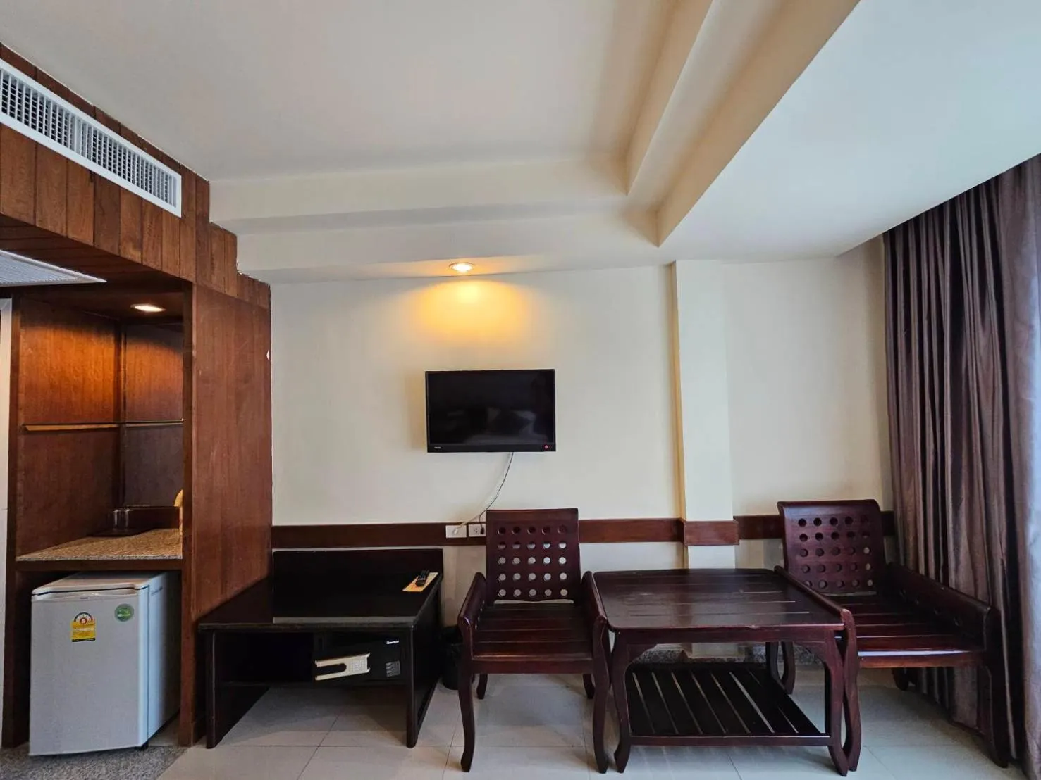 TV and multimedia in Boutique Bravo Hotel