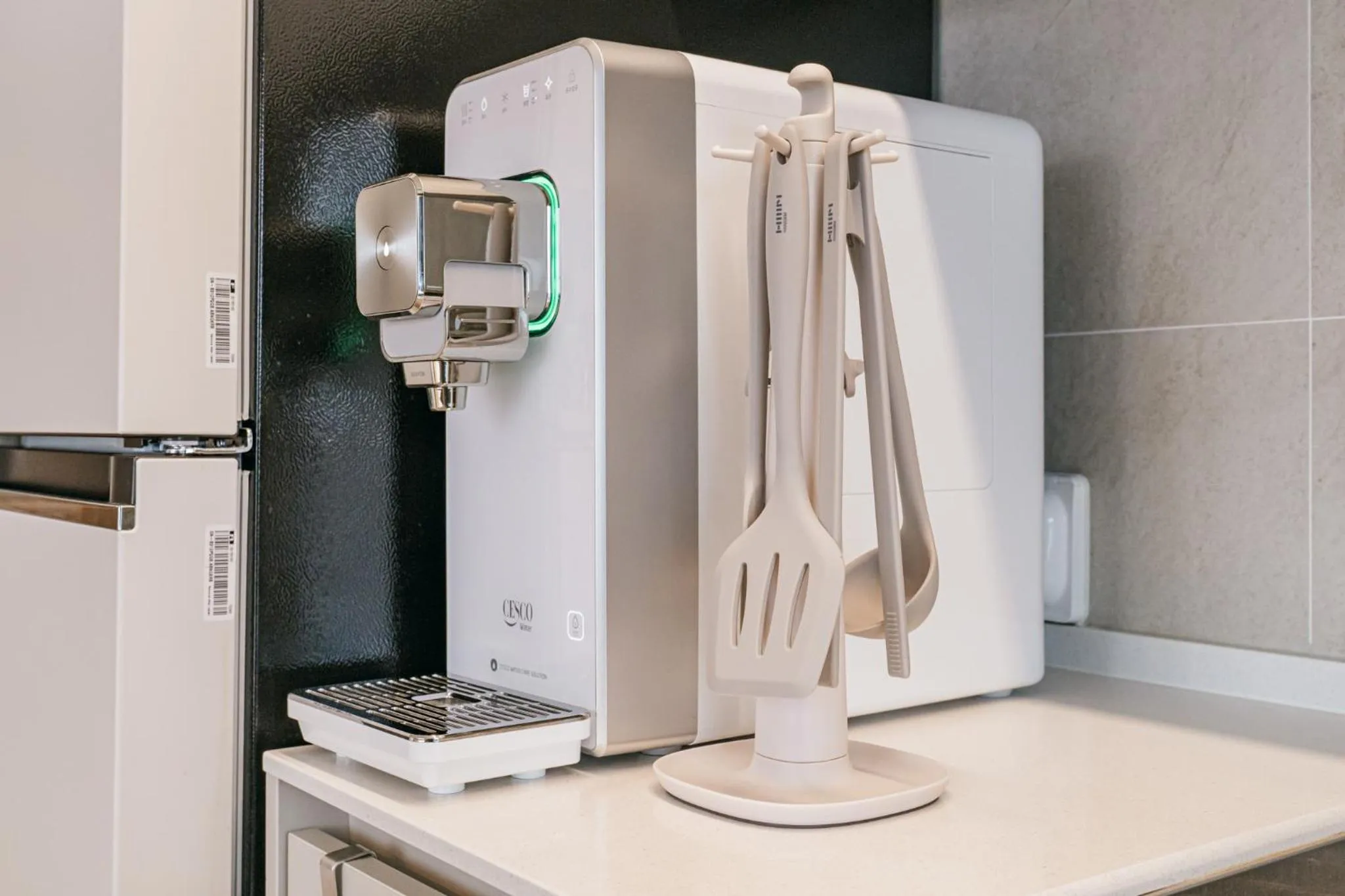 Kitchen or kitchenette in Ddosi Aewol Pool Villa