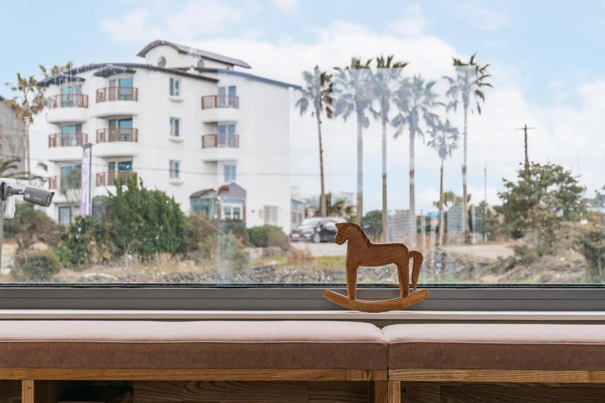 Day in Ddosi Aewol Pool Villa