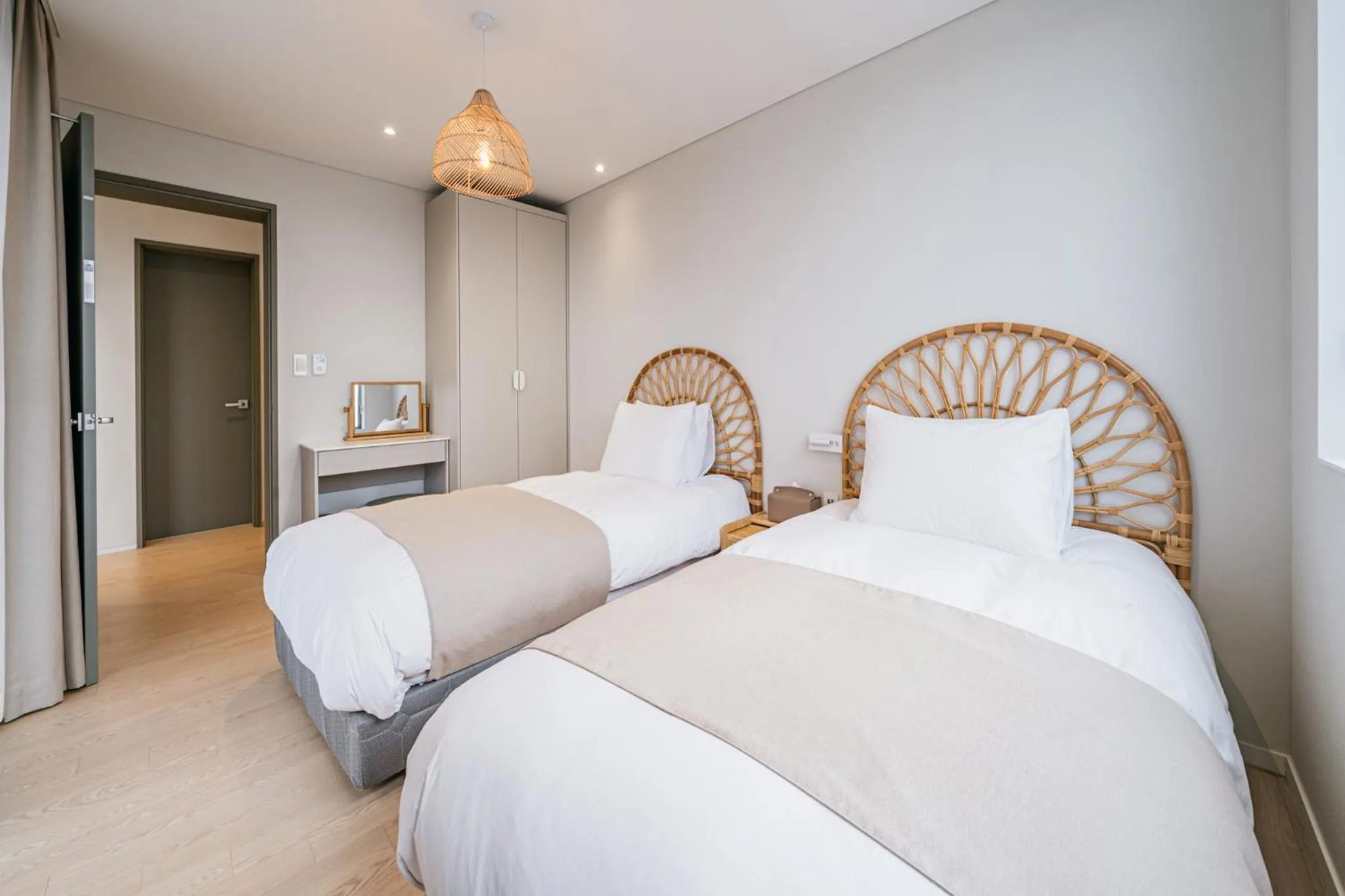 Bed in Ddosi Aewol Pool Villa