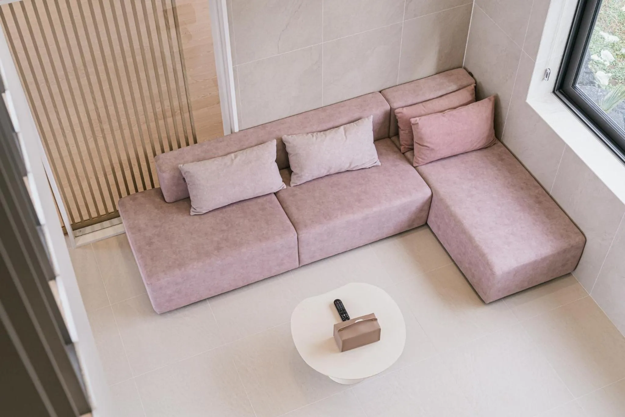 Living room in Ddosi Aewol Pool Villa