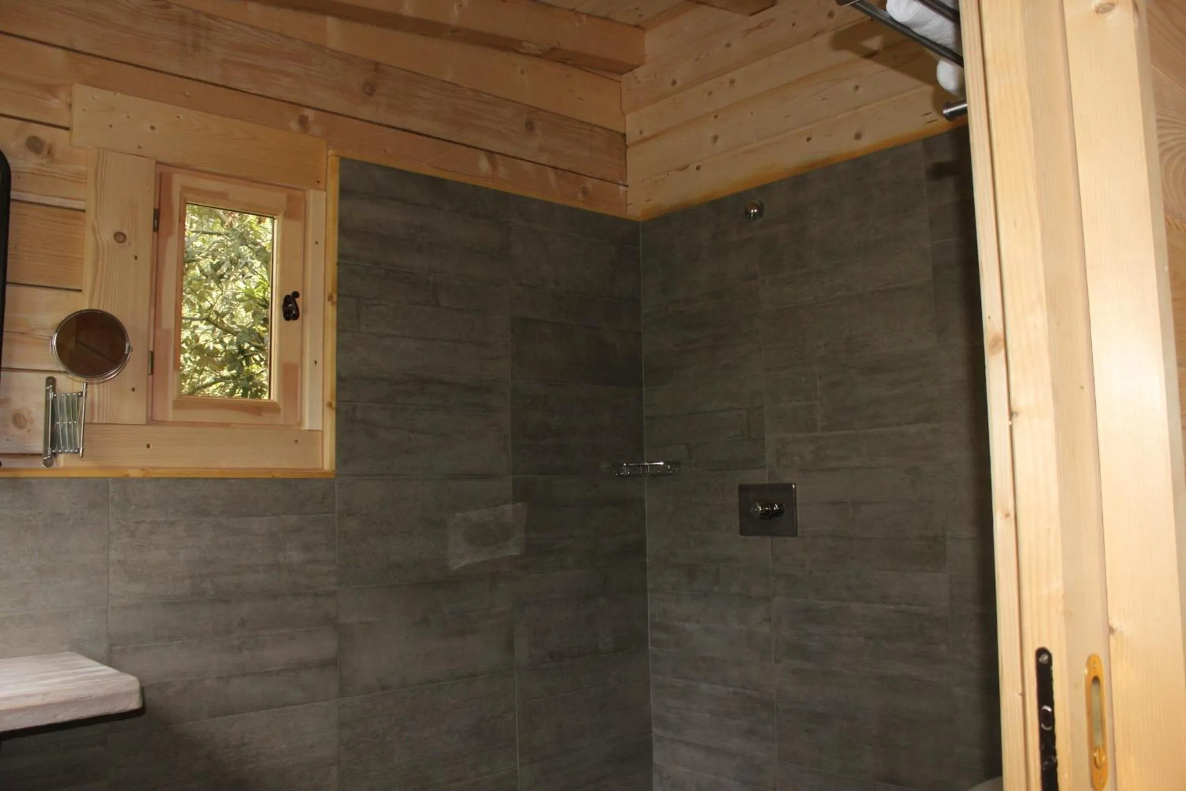 Bathroom in Les Cabanes Dans Les Bois Logis Hôtel