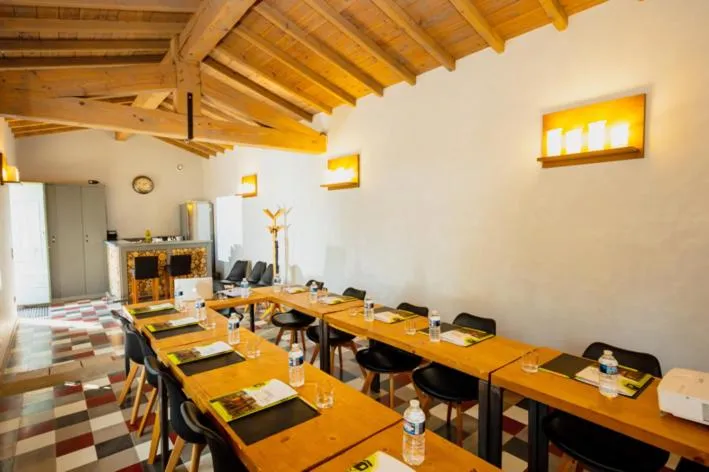 Banquet/Function facilities in Les Cabanes Dans Les Bois Logis Hôtel