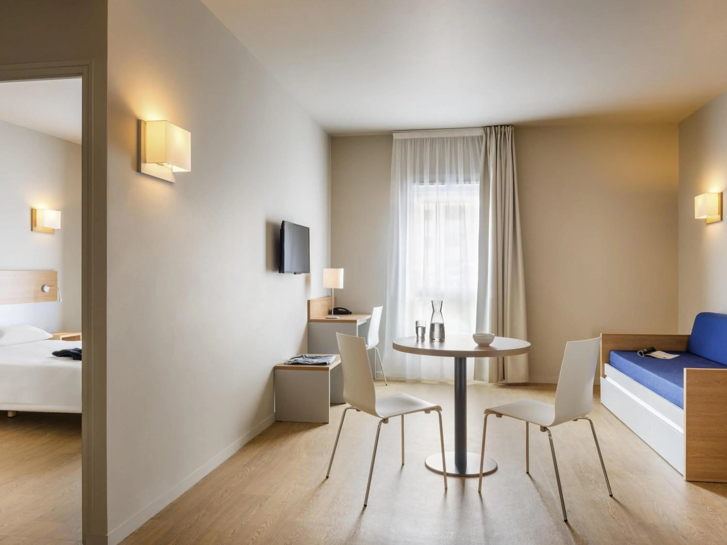 Bedroom, Bed in Aparthotel Adagio Access Dijon République