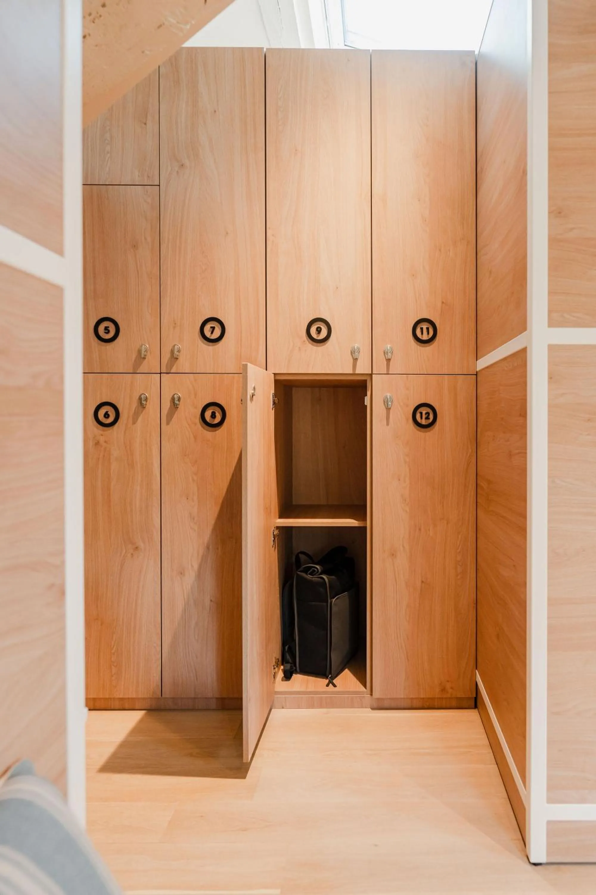 locker in CENTRAL Hostel La Rochelle Centre