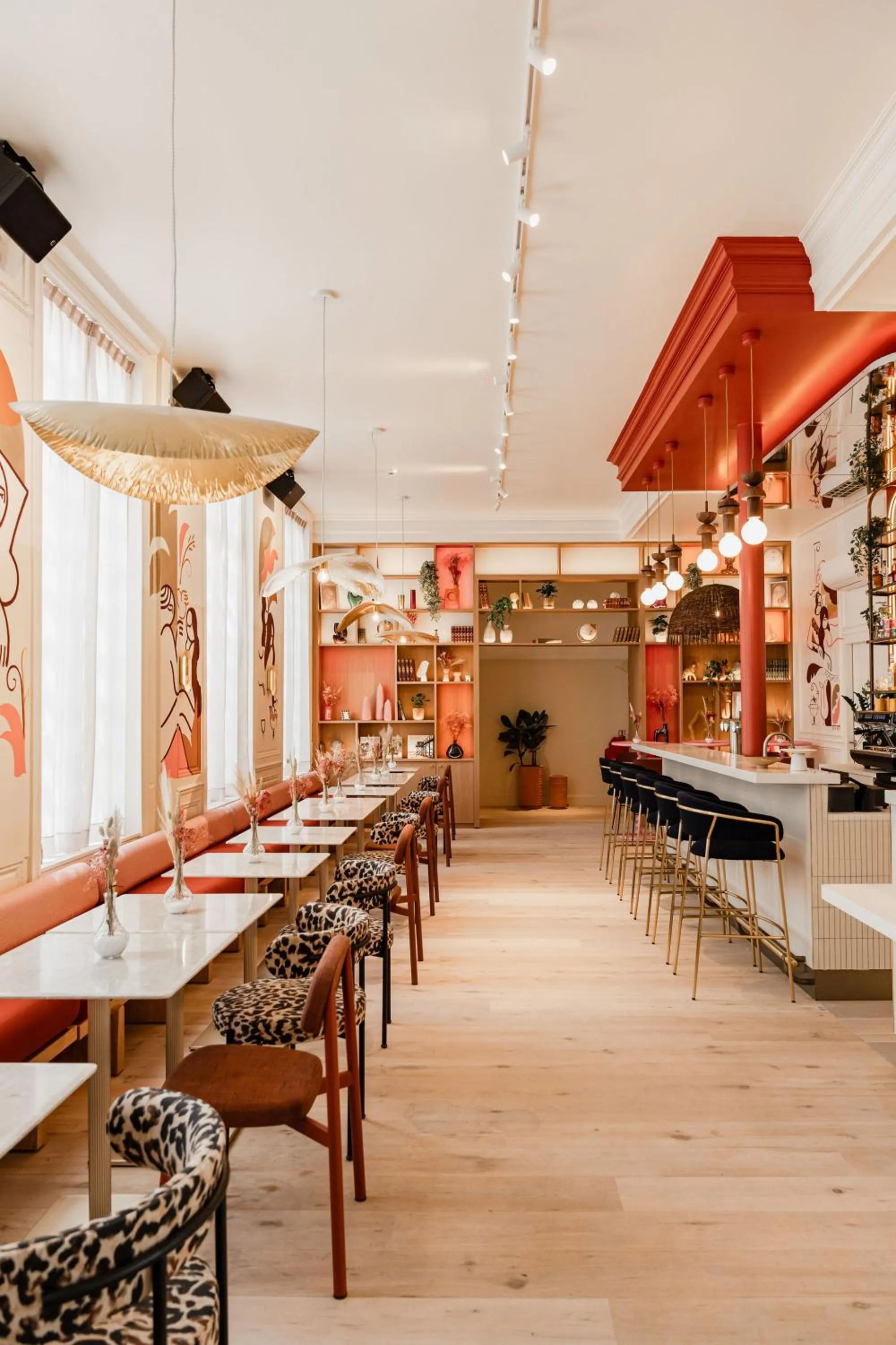 Restaurant/places to eat in CENTRAL Hostel La Rochelle Centre