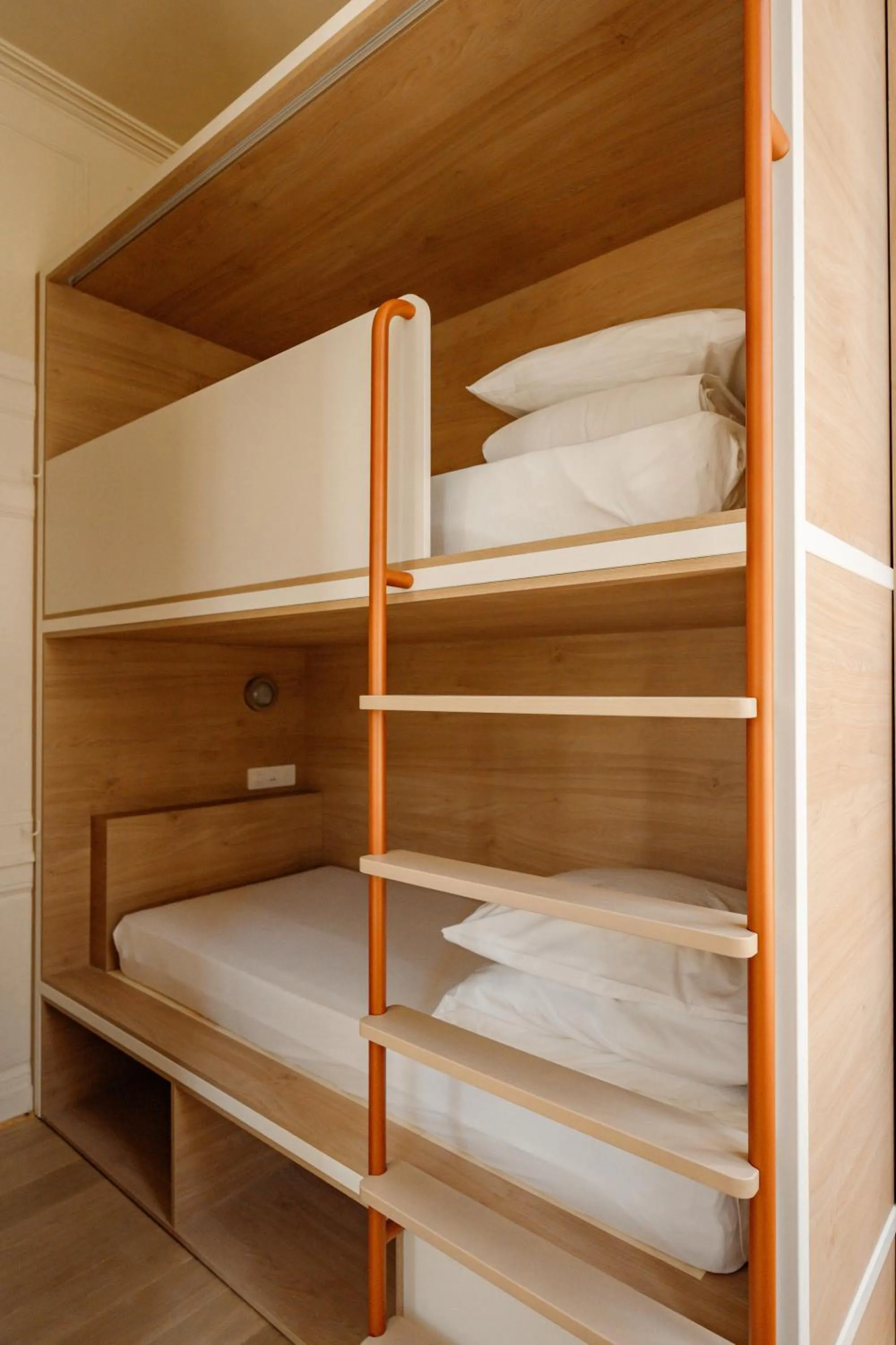 bunk bed, Bed in CENTRAL Hostel La Rochelle Centre