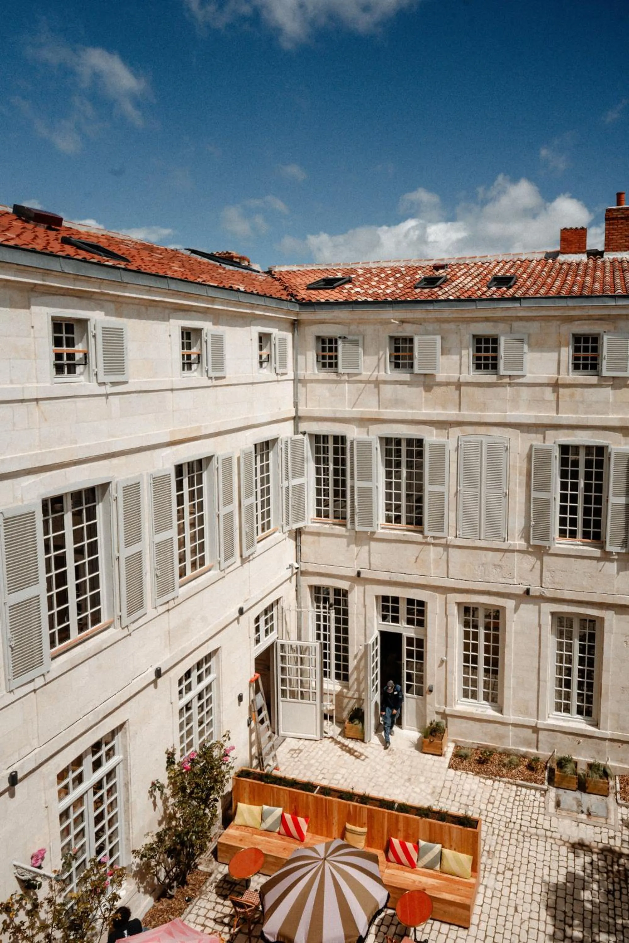 Property building in CENTRAL Hostel La Rochelle Centre