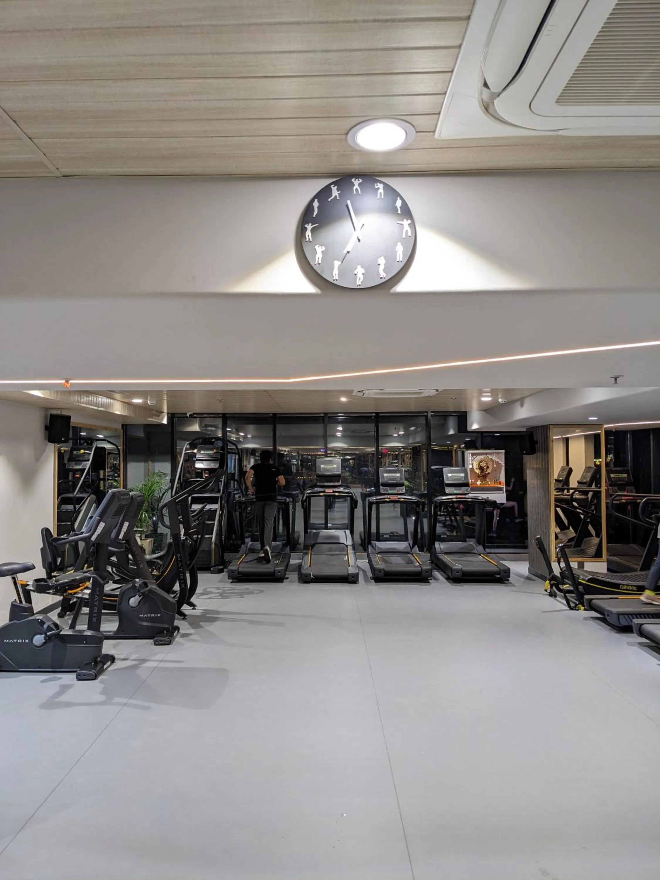 Fitness centre/facilities in All Starr Club