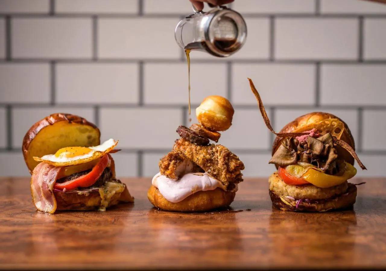 Restaurant/places to eat in HOTEL GRAPHY Shibuya