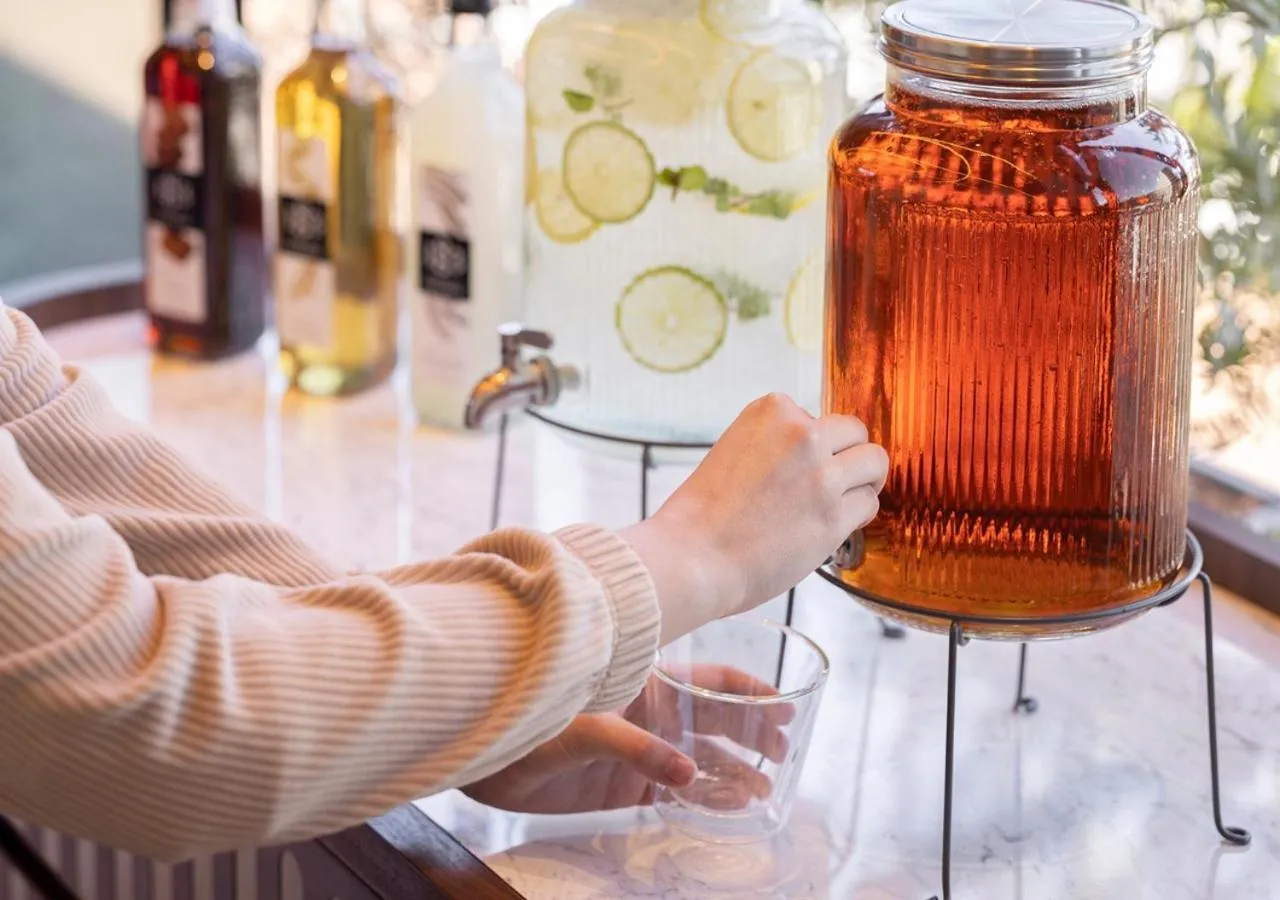 Communal lounge/ TV room in HOTEL GRAPHY Shibuya