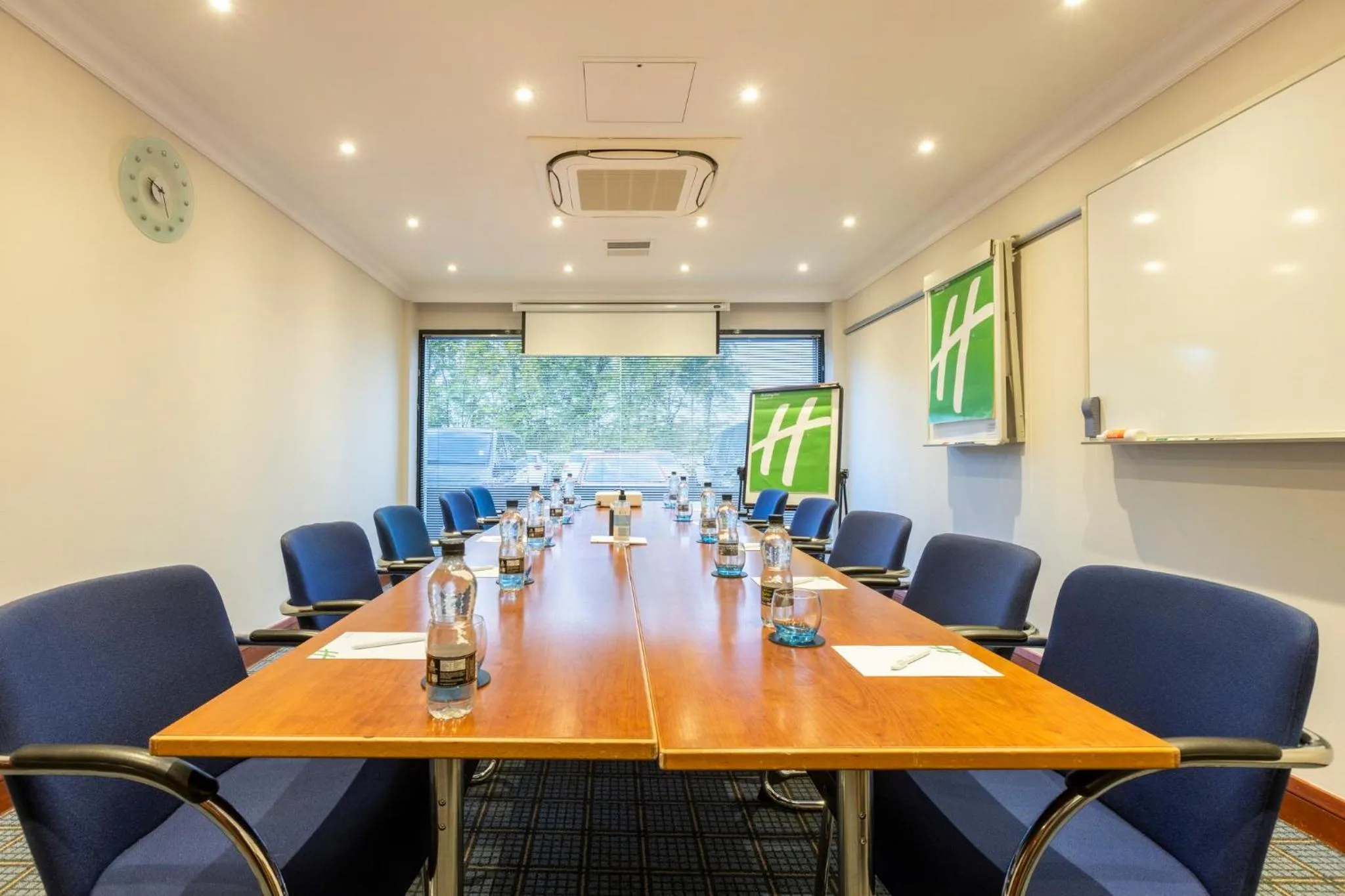 Meeting/conference room in Holiday Inn - Glasgow Airport by IHG