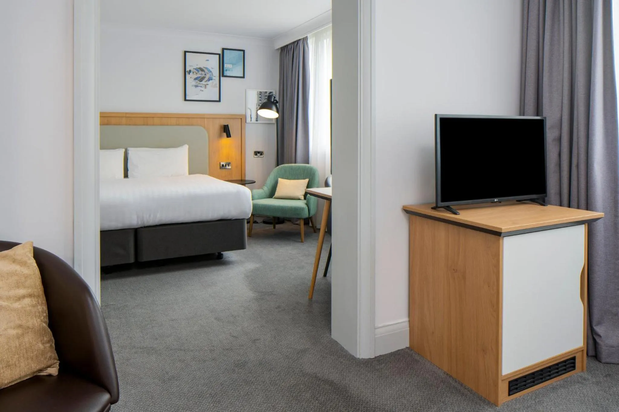 Photo of the whole room, Bed in Holiday Inn - Glasgow Airport by IHG