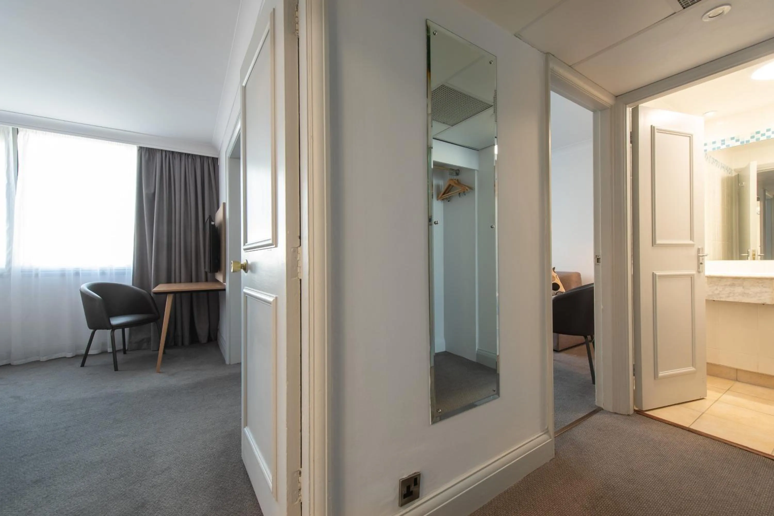 Photo of the whole room in Holiday Inn - Glasgow Airport by IHG