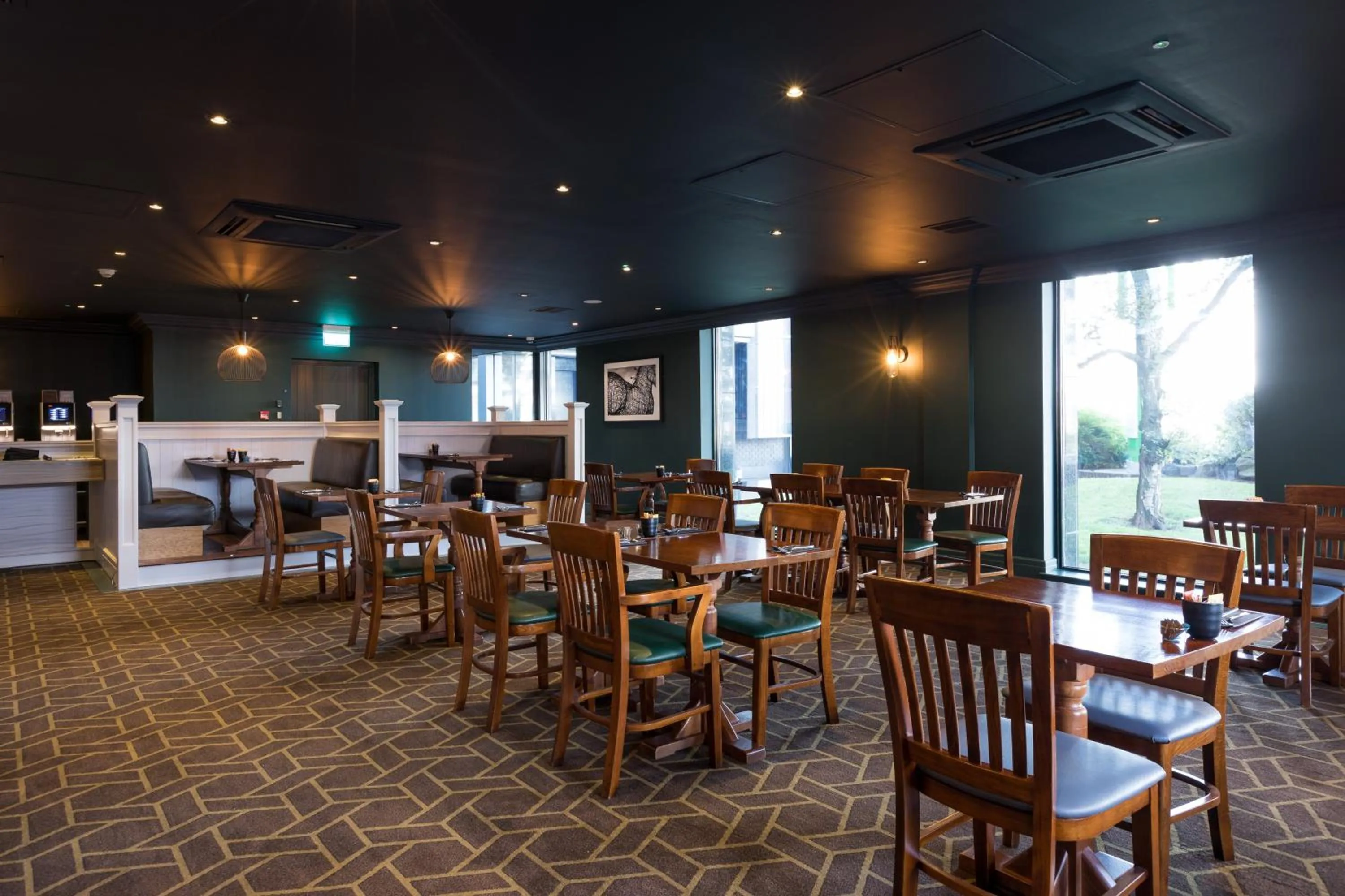 Restaurant/places to eat in Holiday Inn - Glasgow Airport by IHG