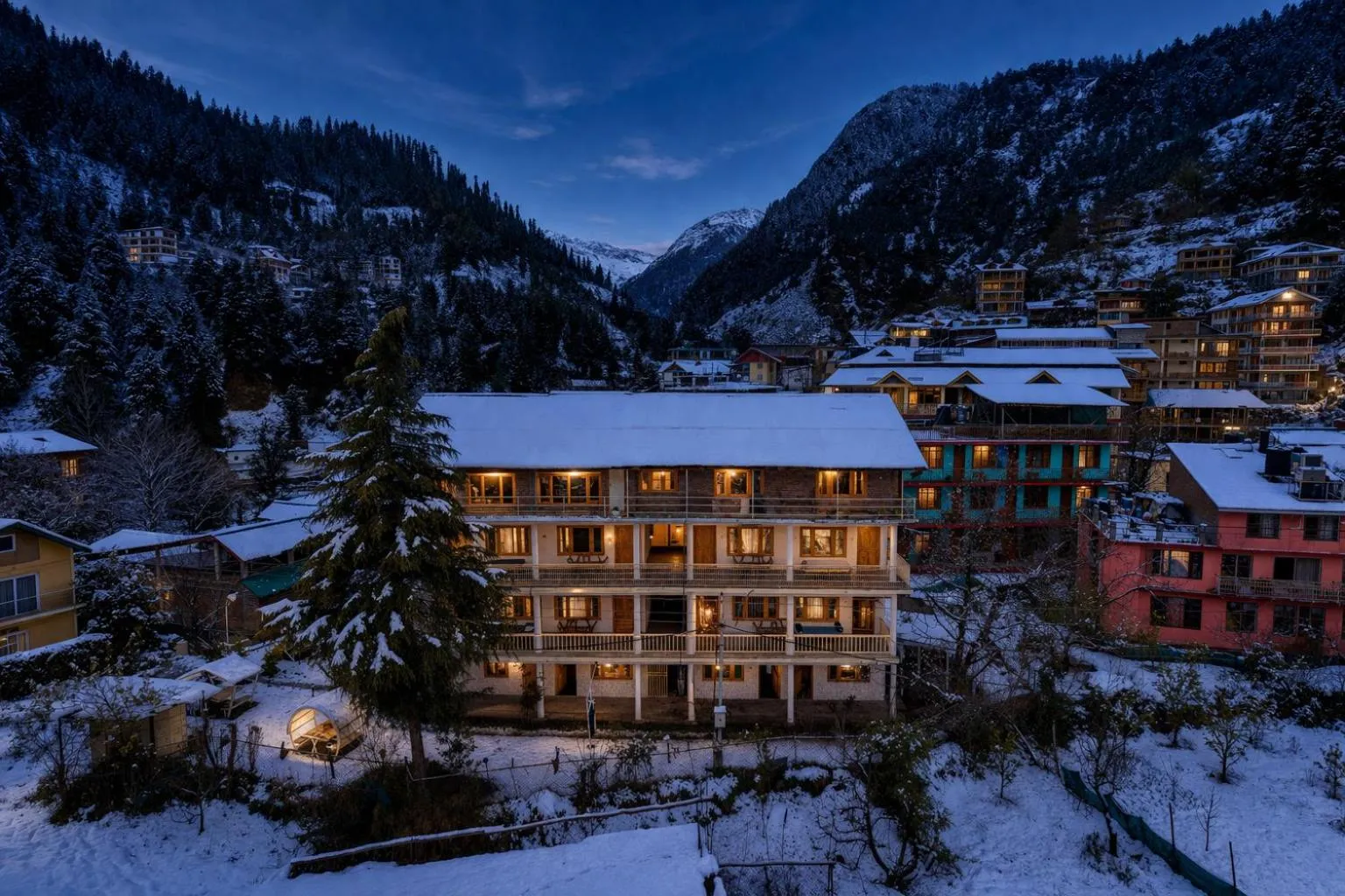 Property building in Beholden Stay & Cafe - Mountain View Boutique Stay in Old Manali