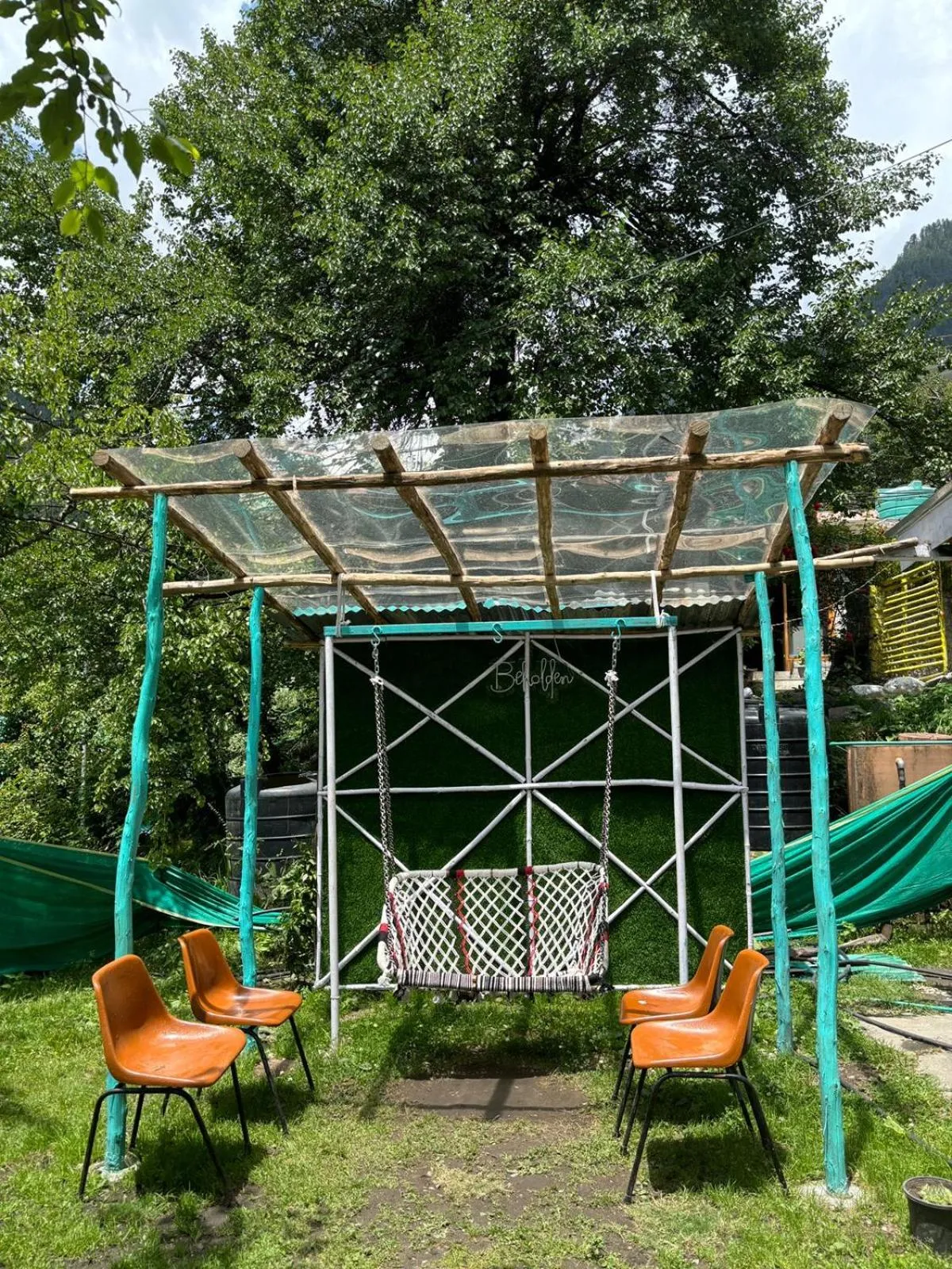 Garden in Beholden Stay And Cafe - A Luxury Boutique Hotel In Manali