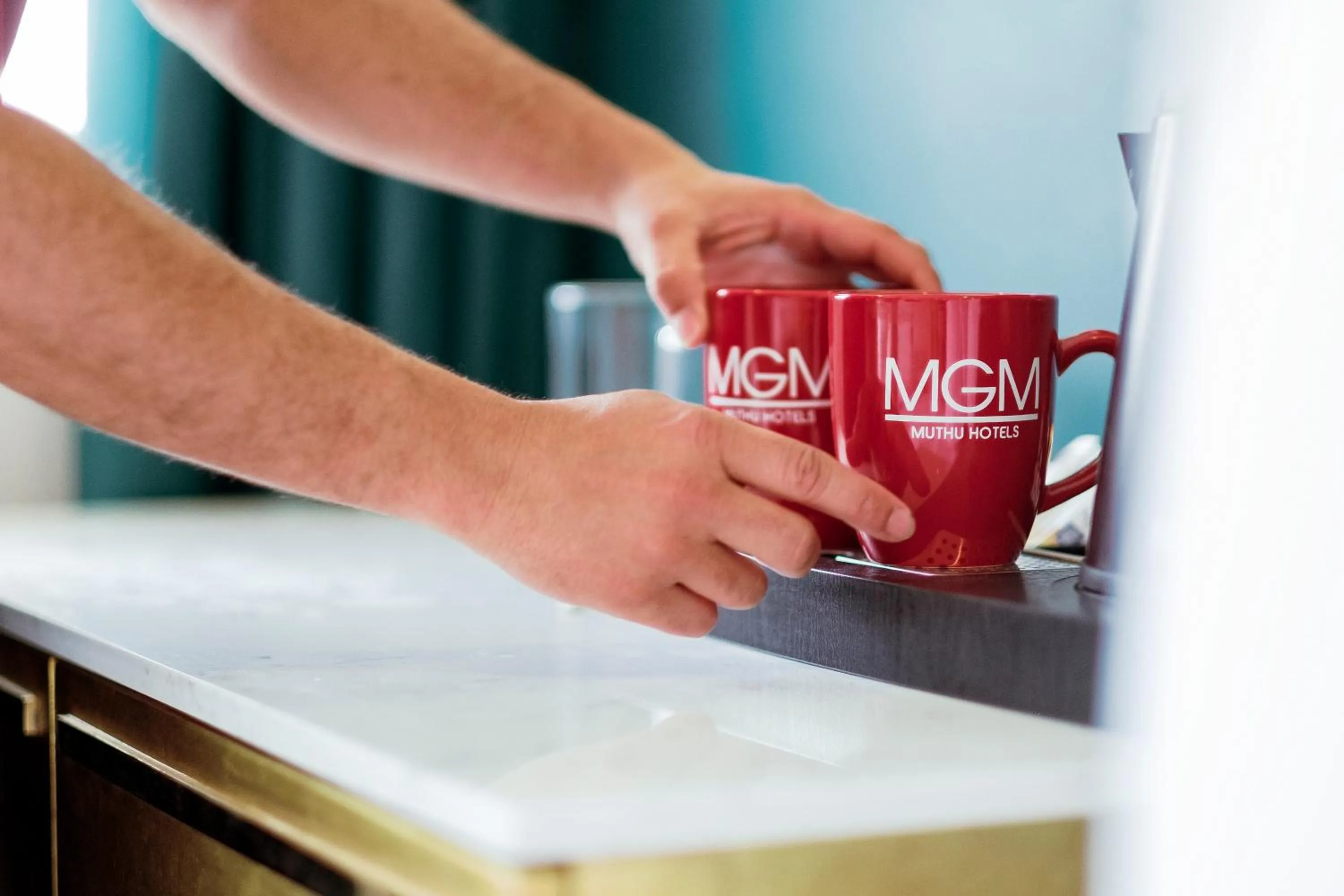 Coffee/tea facilities in Muthu Glasgow River Hotel