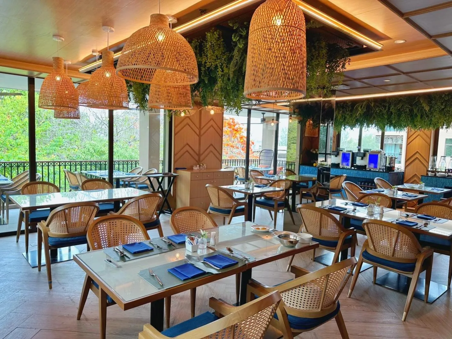 Restaurant/places to eat in The Proud Karon Beach Phuket Trademark Collection By Wyndham