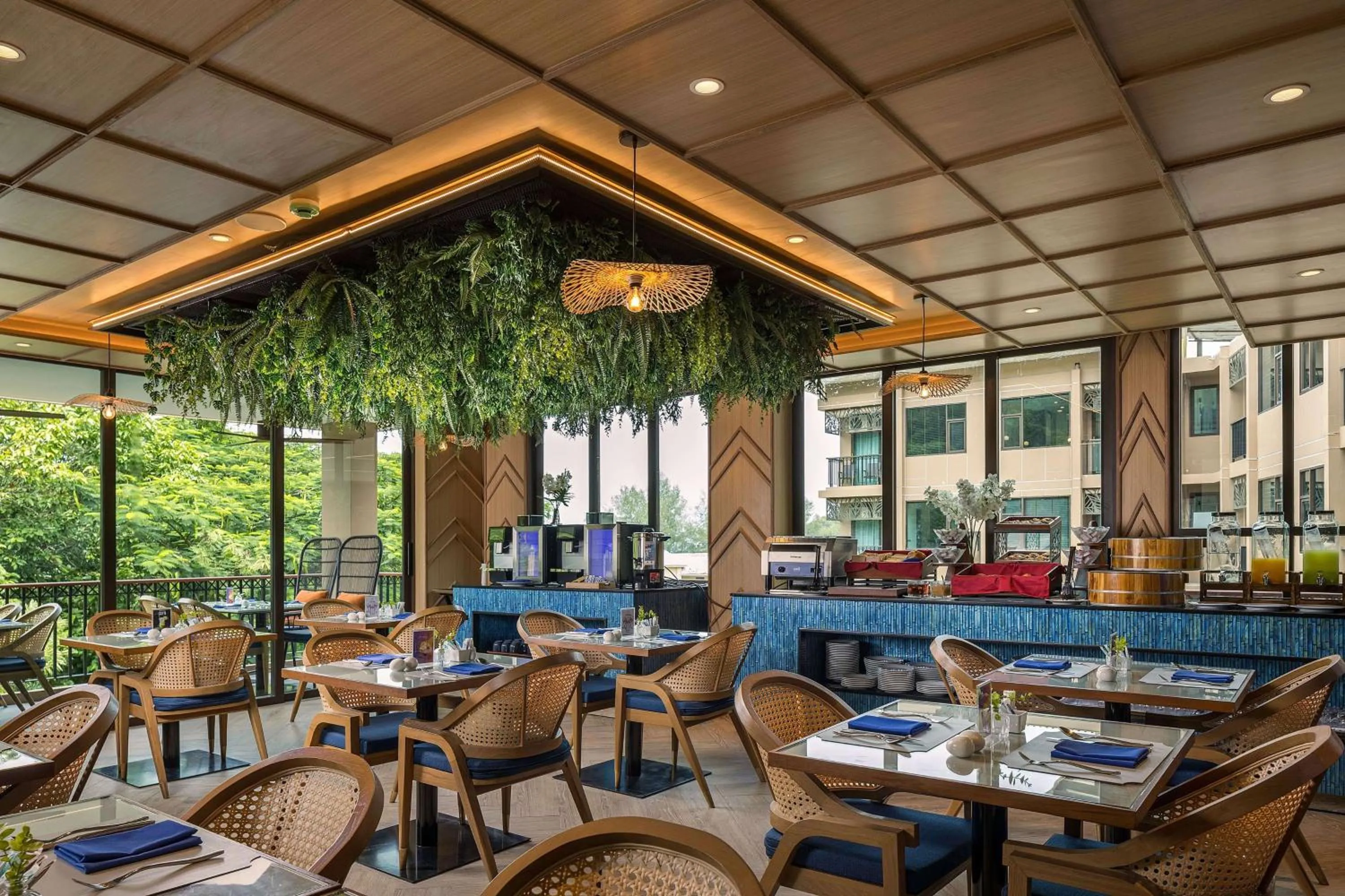 Restaurant/places to eat in The Proud Karon Beach Phuket Trademark Collection By Wyndham