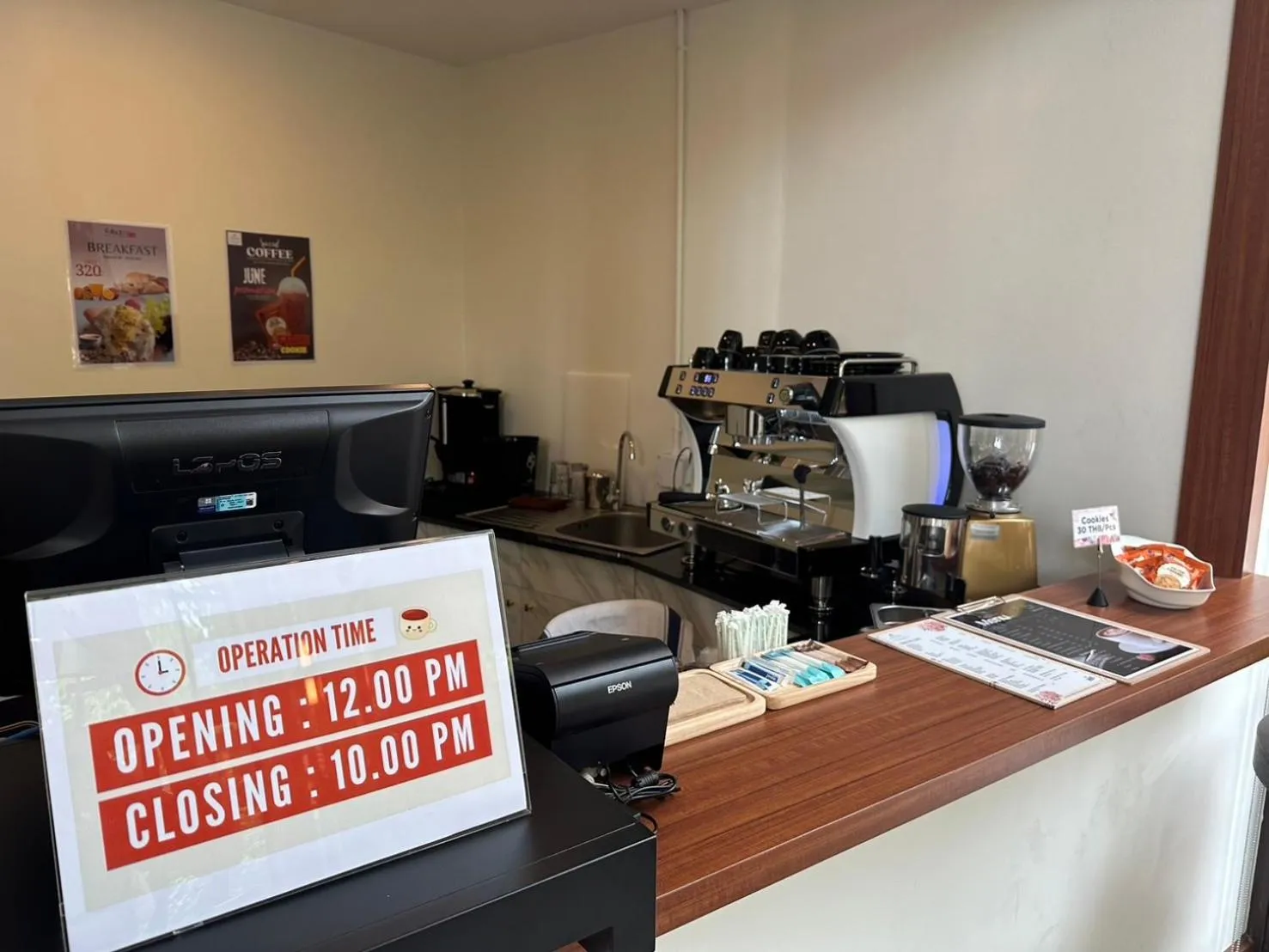 Coffee/tea facilities in The Proud Karon Beach Phuket Trademark Collection By Wyndham