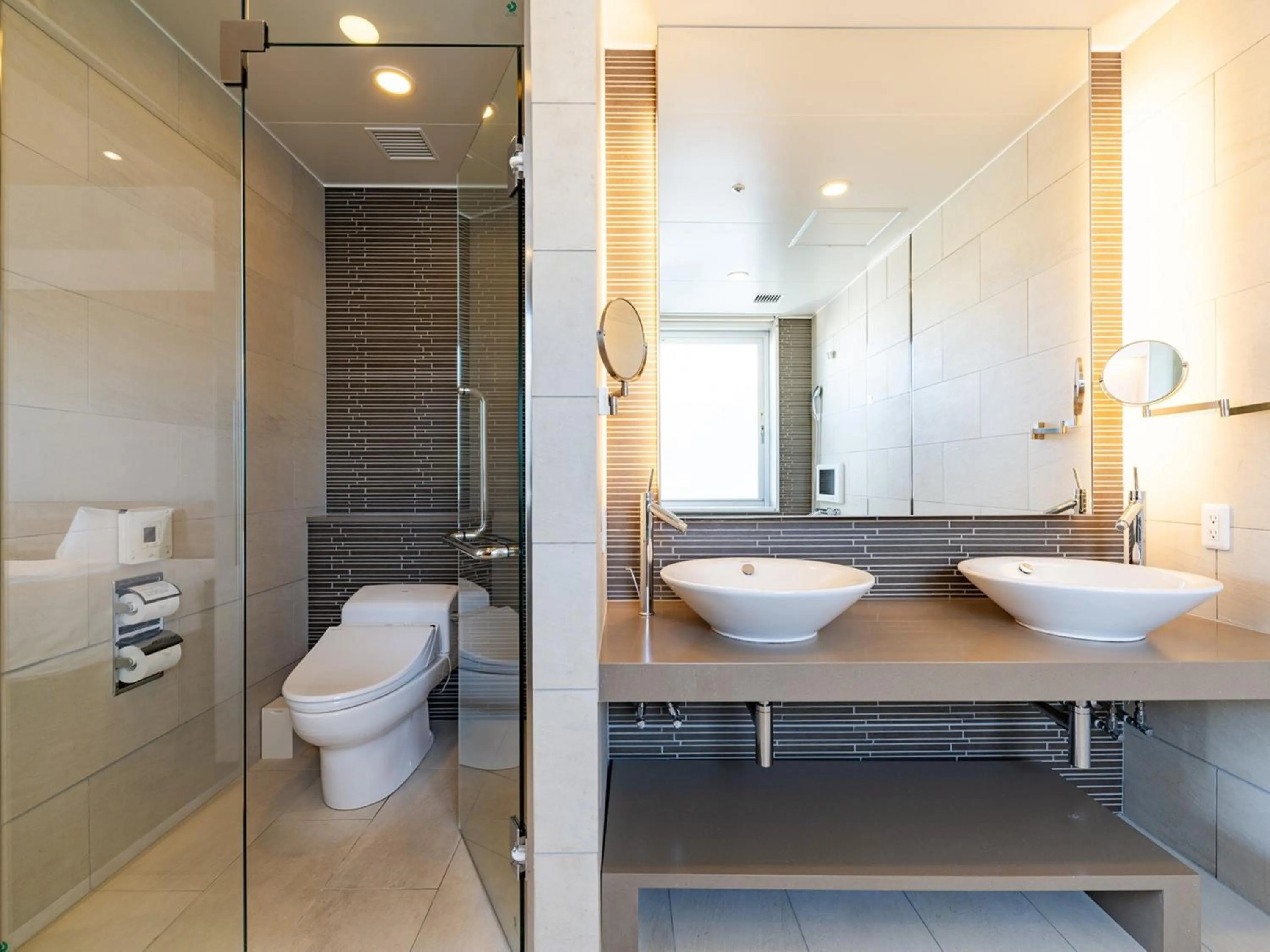 Bathroom in The OneFive Sendai