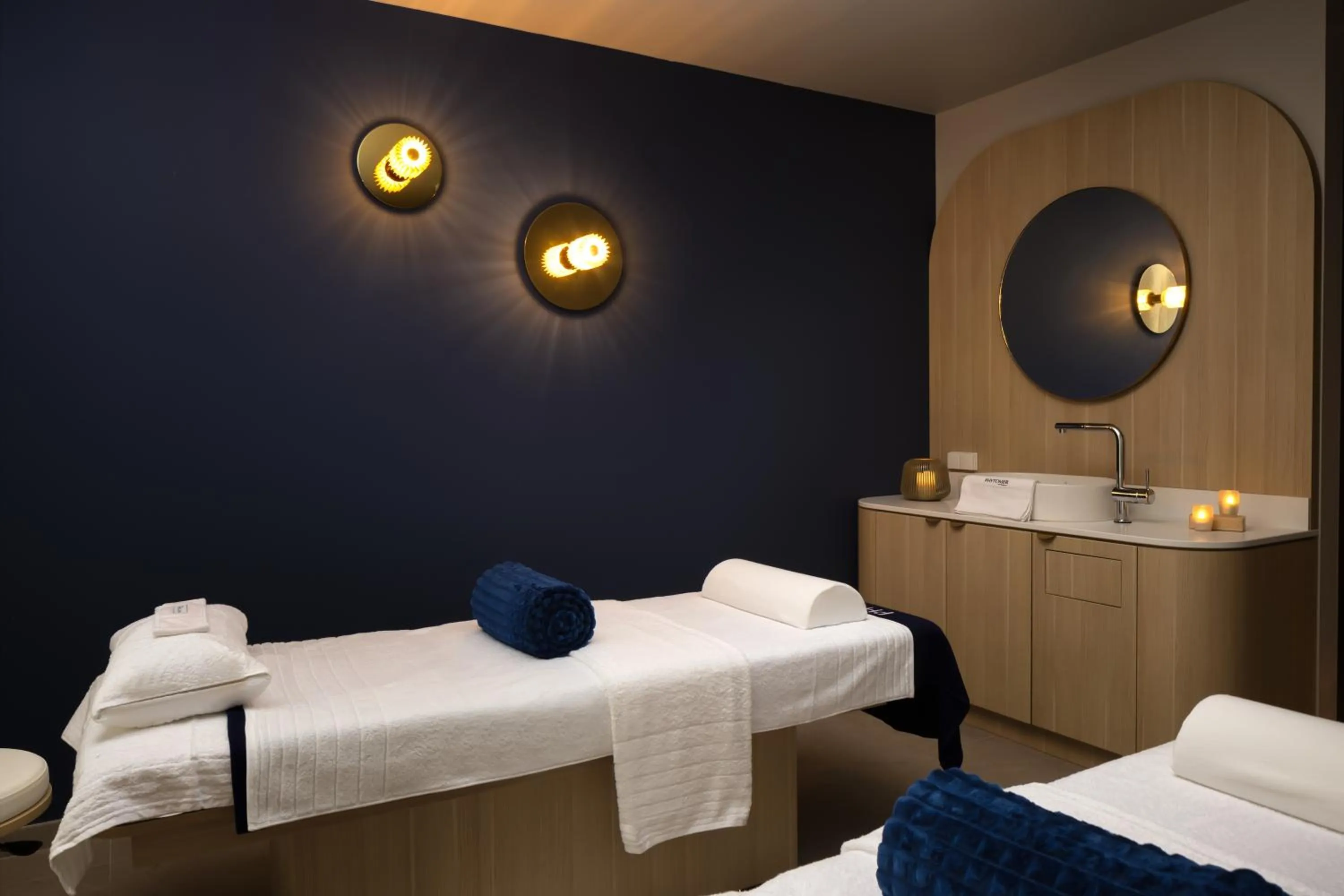 Massage, Bed in Hyatt Place Rouen