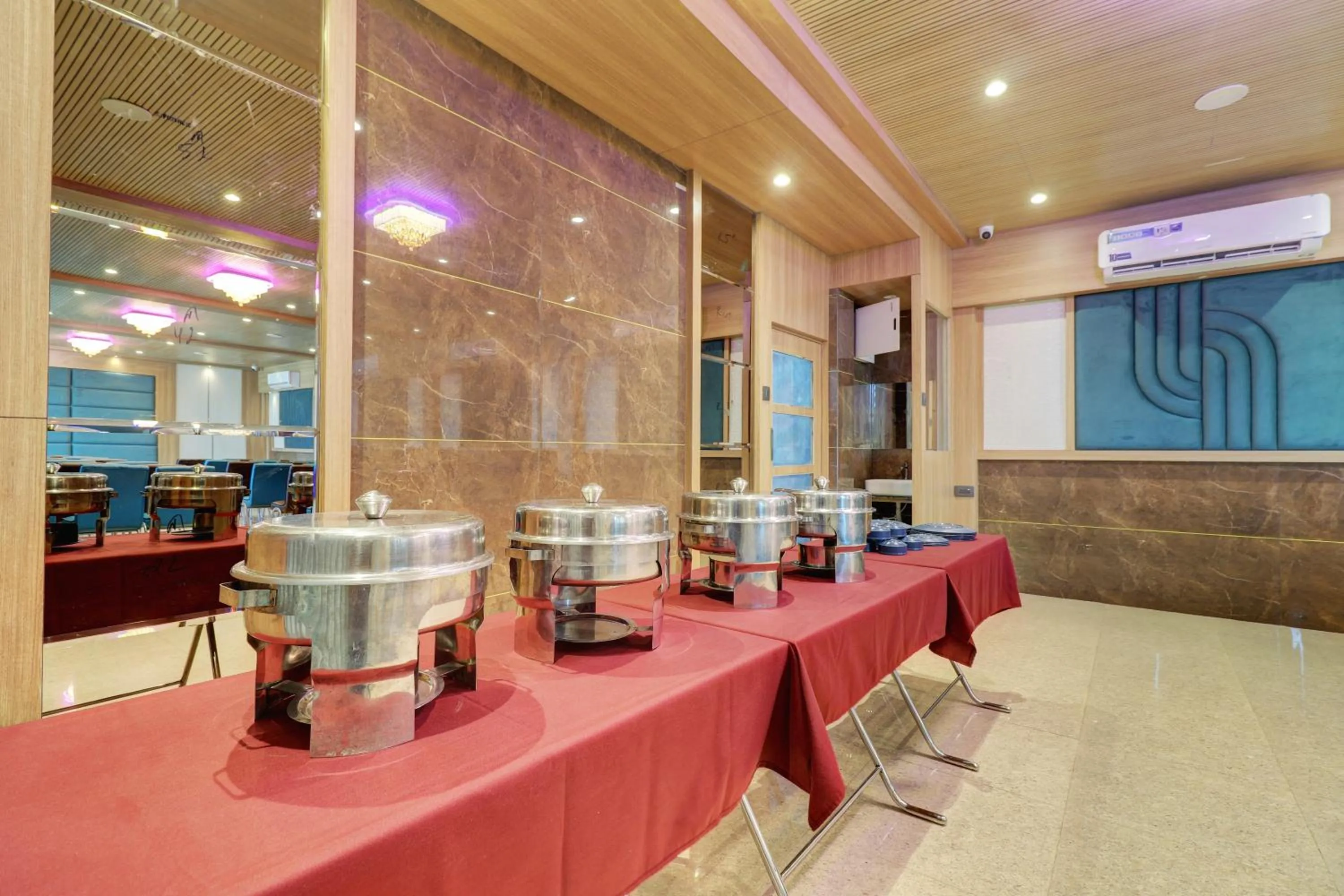 Banquet/Function facilities in Hotel Flysky Rooms & Banquets