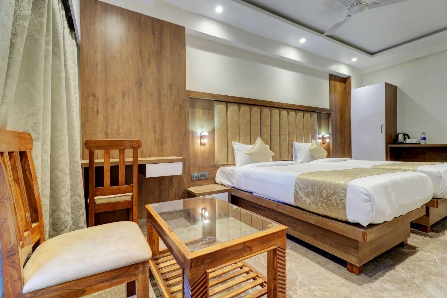 Bedroom, Bed in Hotel Flysky Rooms & Banquets