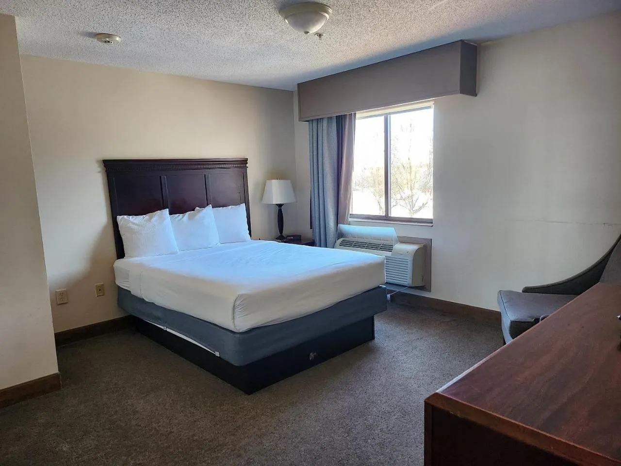 Bedroom, Bed in Ashley Quarters Hotel Airport-Cincinnati