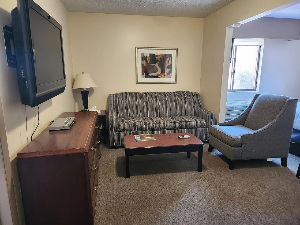 Living room in Ashley Quarters Hotel Airport-Cincinnati