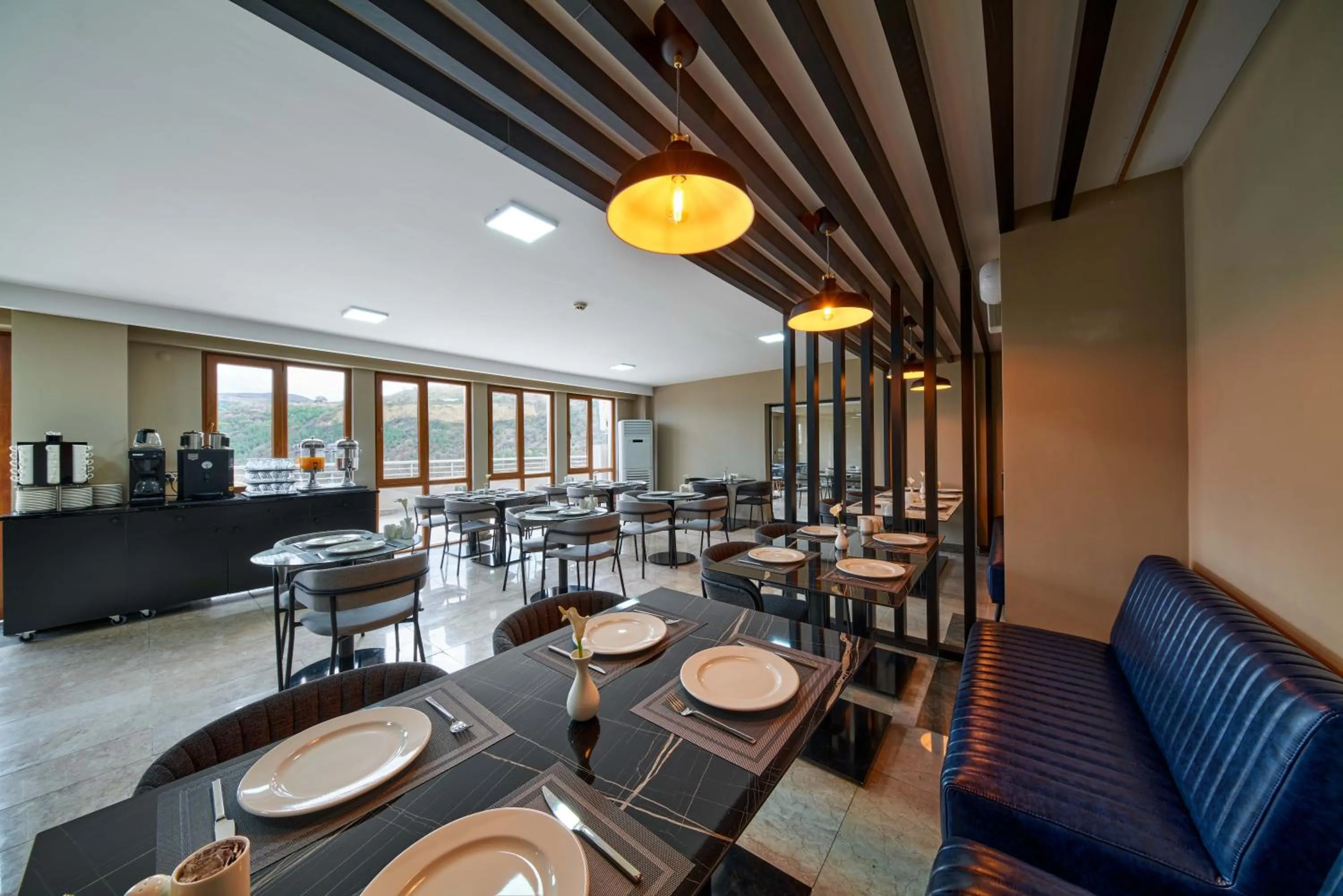 Restaurant/places to eat in Rest by Dedeman Karabük