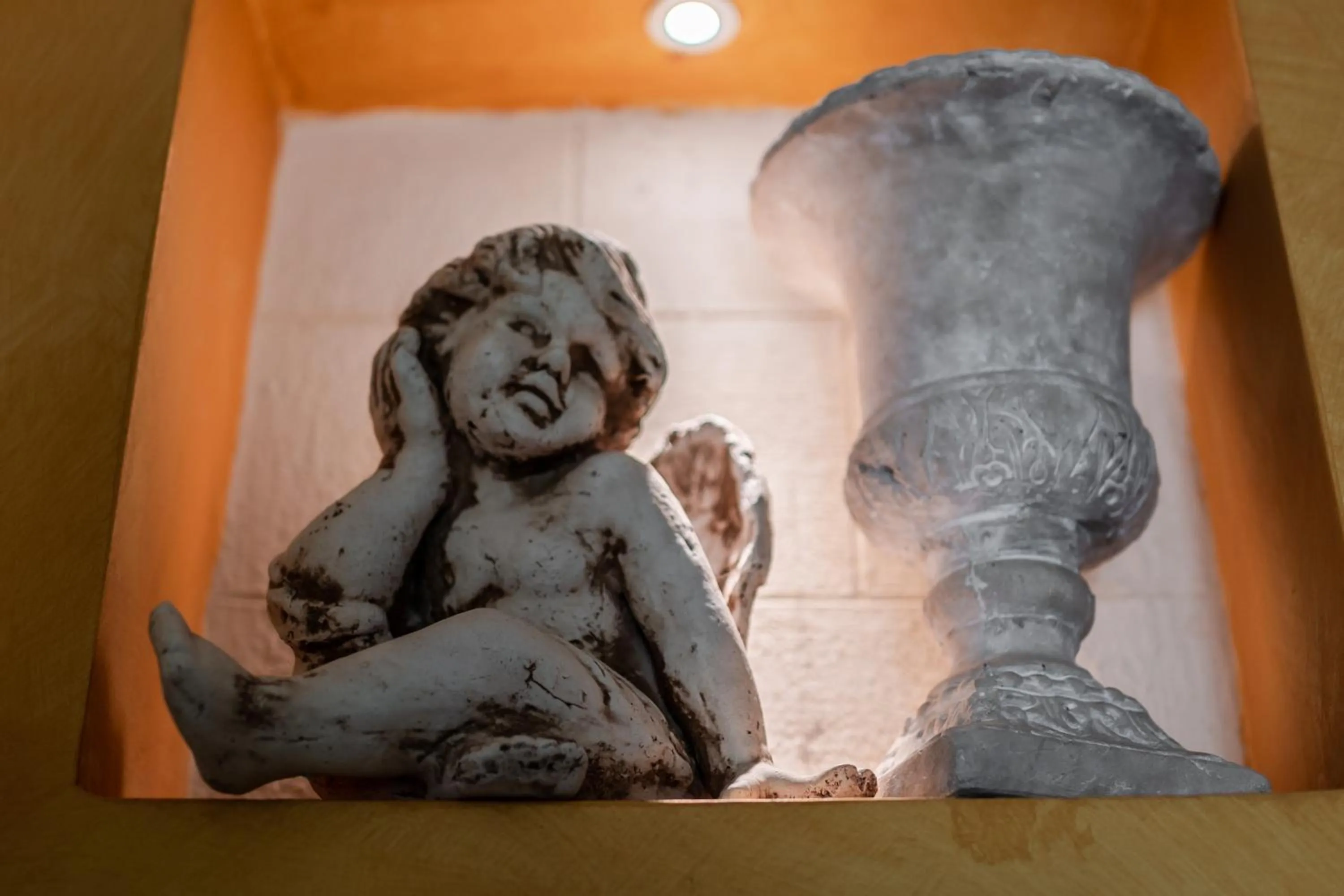 Decorative detail in Villa D'Anzi B&B