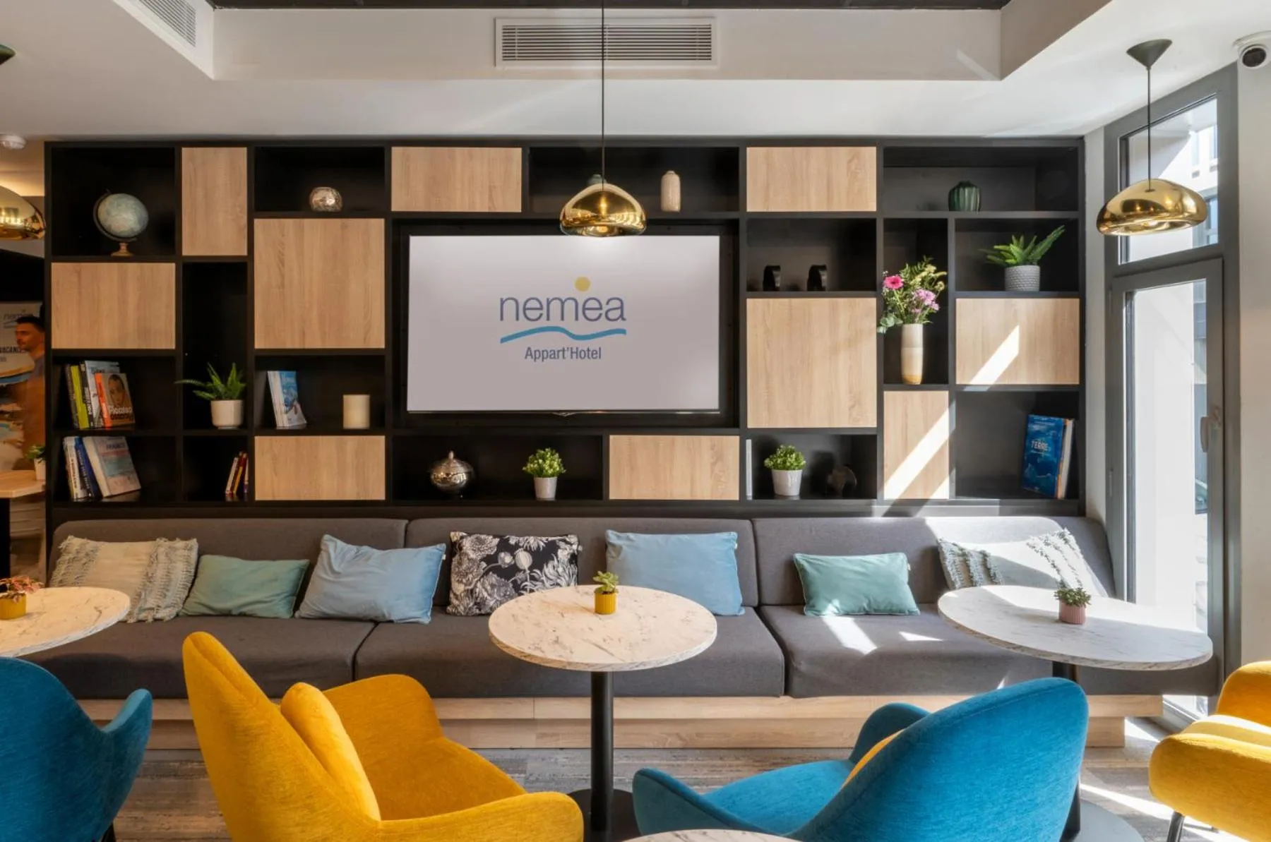 Lobby or reception in Nemea Appart Hotel Nice Arenas Aéroport