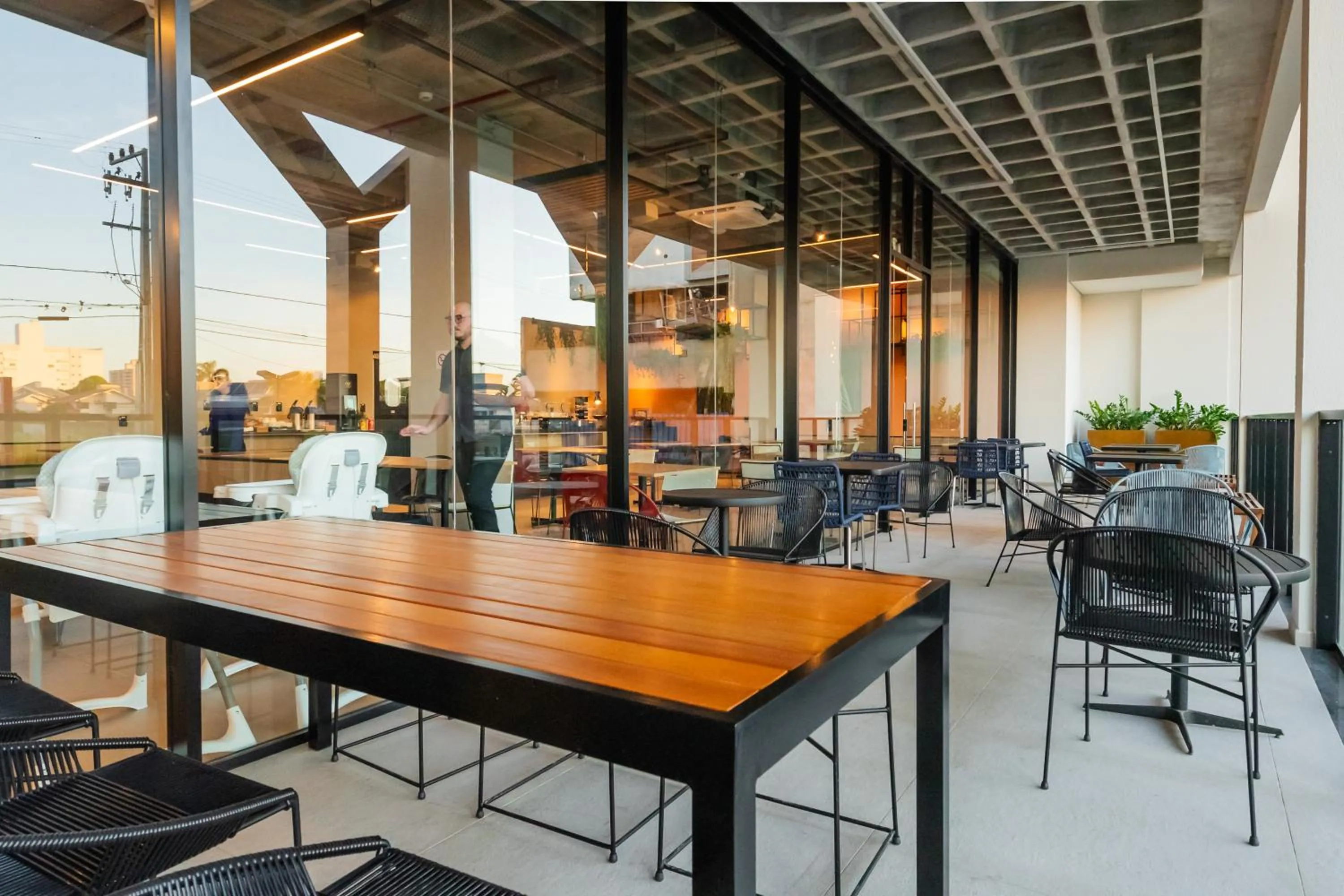 Restaurant/places to eat in ibis Tubarão