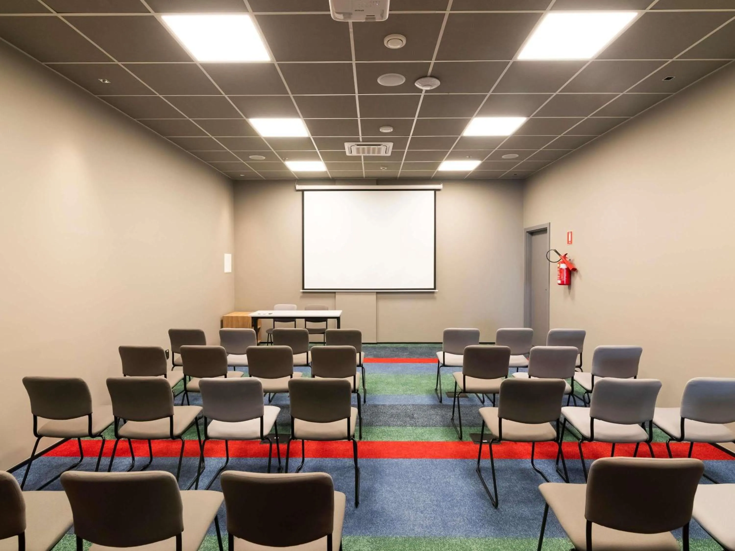 Property building in ibis Tubarão