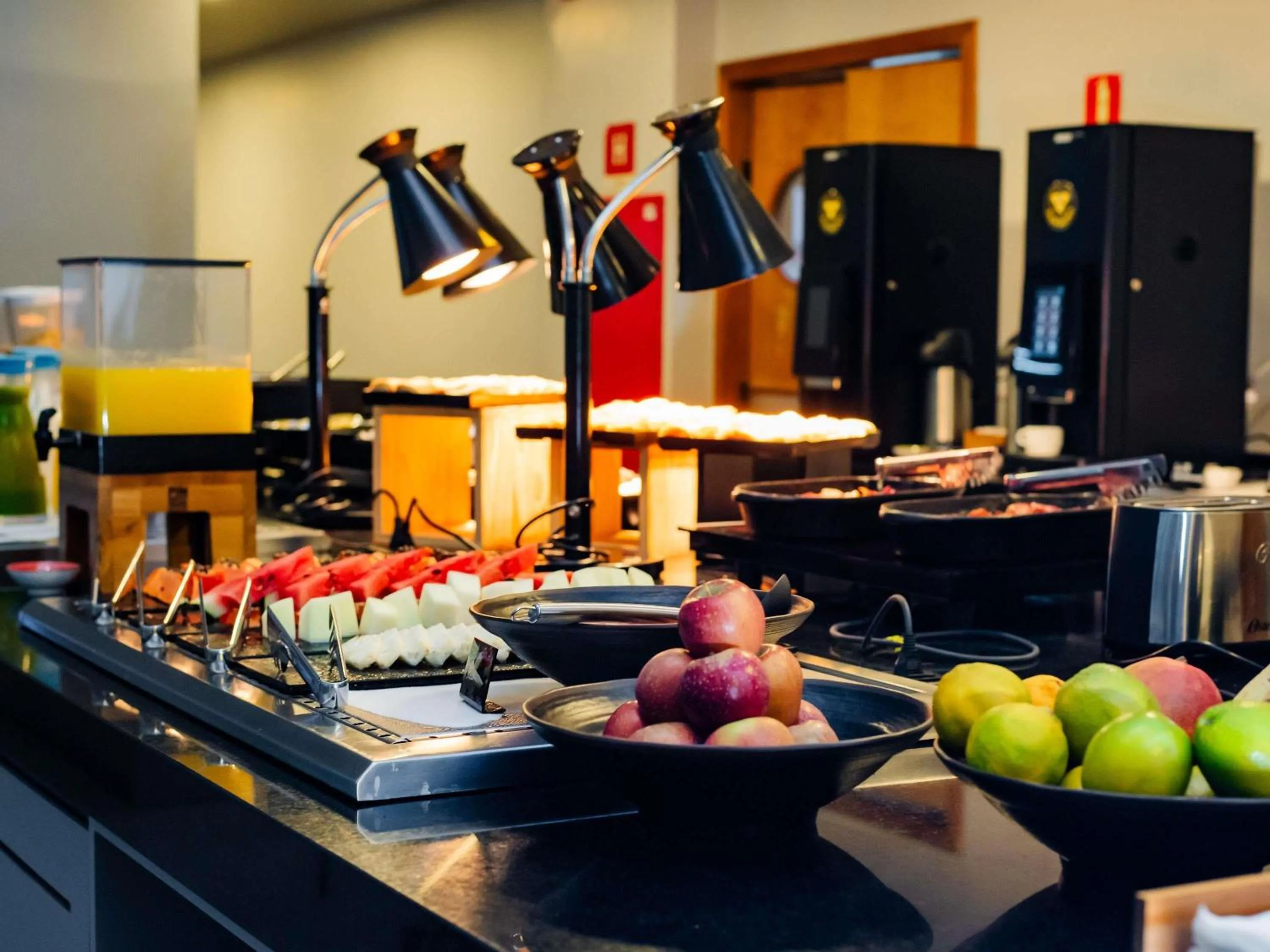 Restaurant/places to eat in ibis Styles Goiânia Shopping Estação